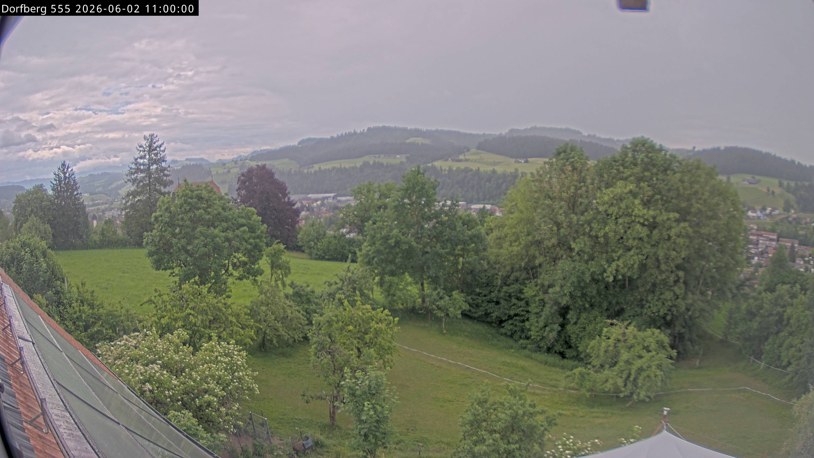 Webcam-Bild: Aussicht vom Dorfberg in Langnau 20260602-110000