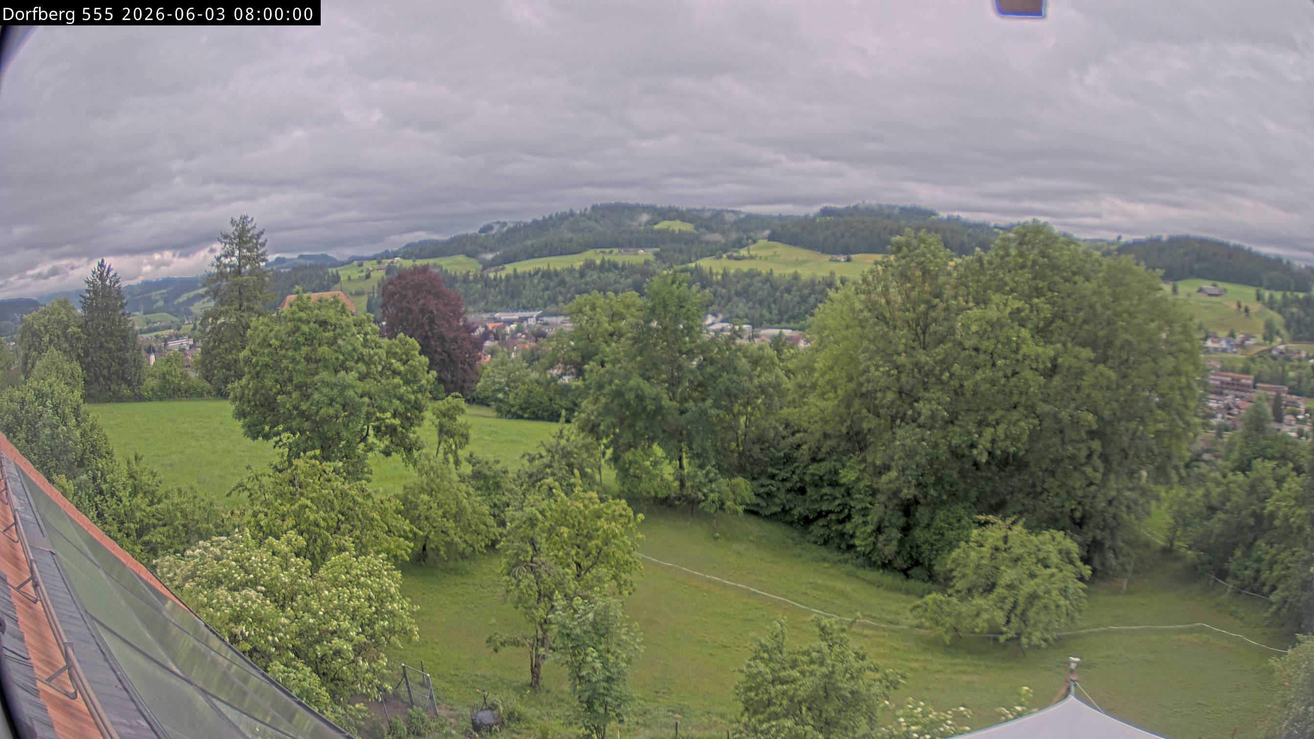 Webcam-Bild: Aussicht vom Dorfberg in Langnau 20260603-080000