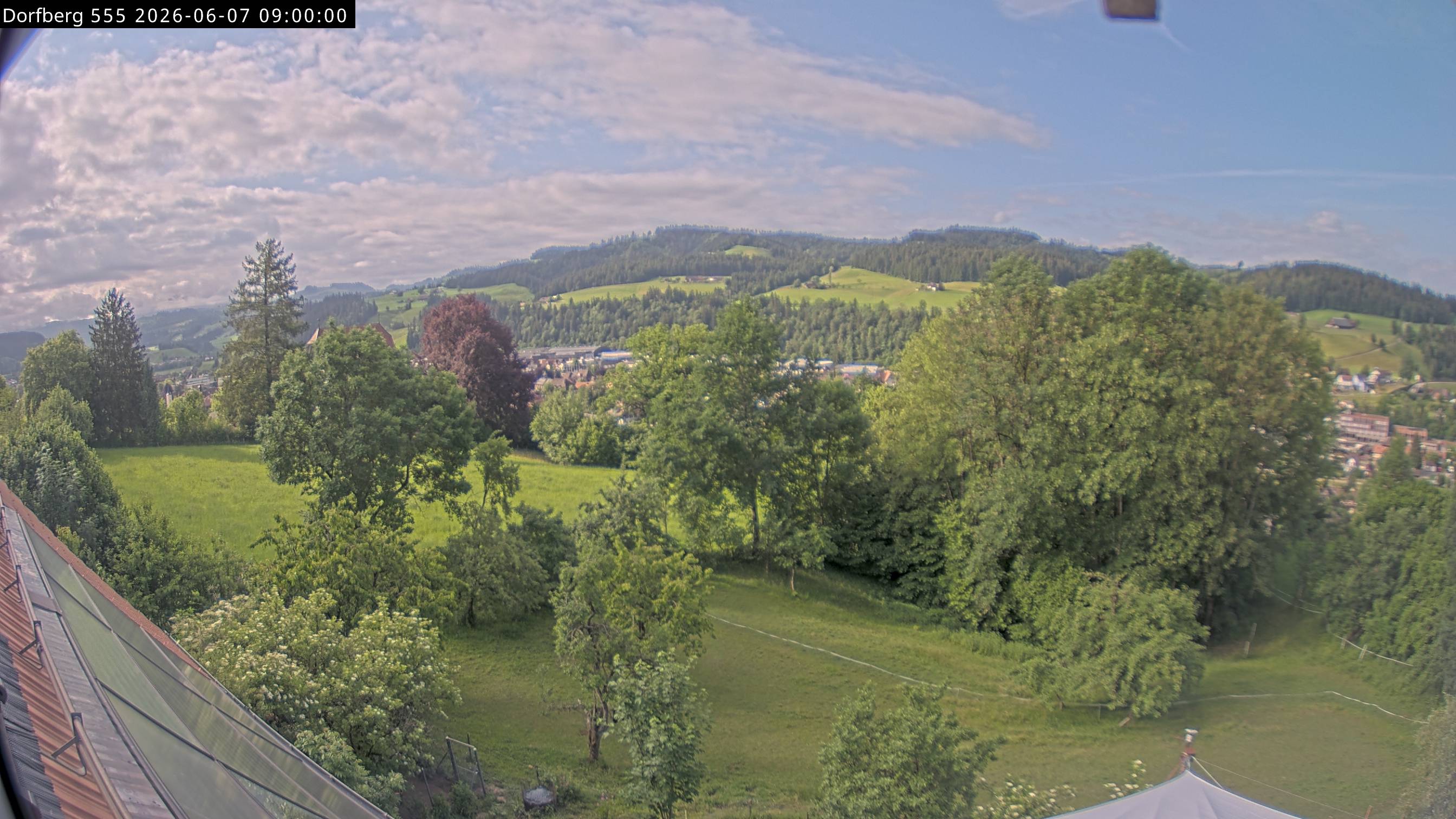 Webcam-Bild: Aussicht vom Dorfberg in Langnau 20260607-090000