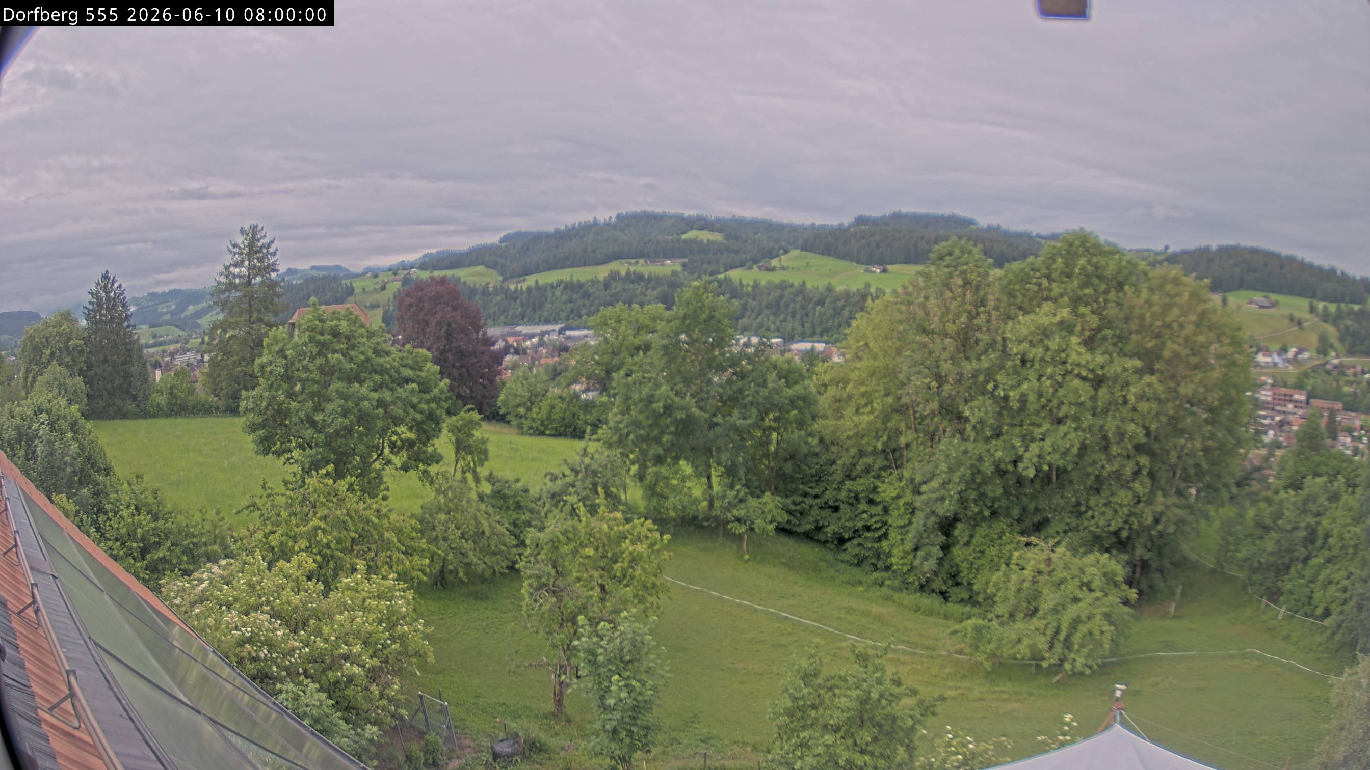 Webcam-Bild: Aussicht vom Dorfberg in Langnau 20260610-080000