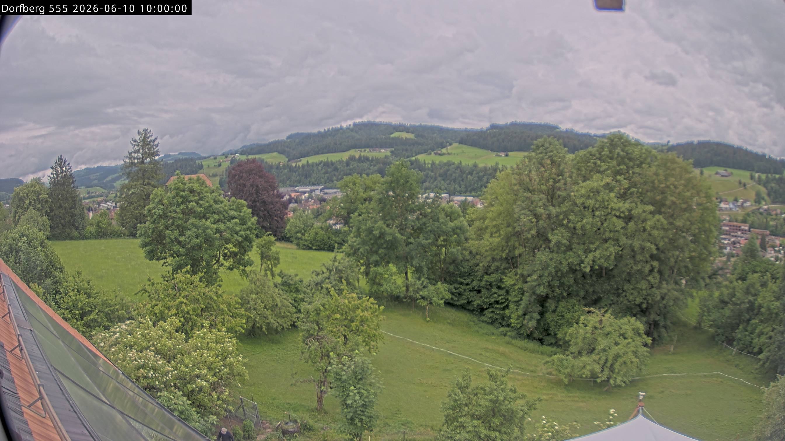 Webcam-Bild: Aussicht vom Dorfberg in Langnau 20260610-100000