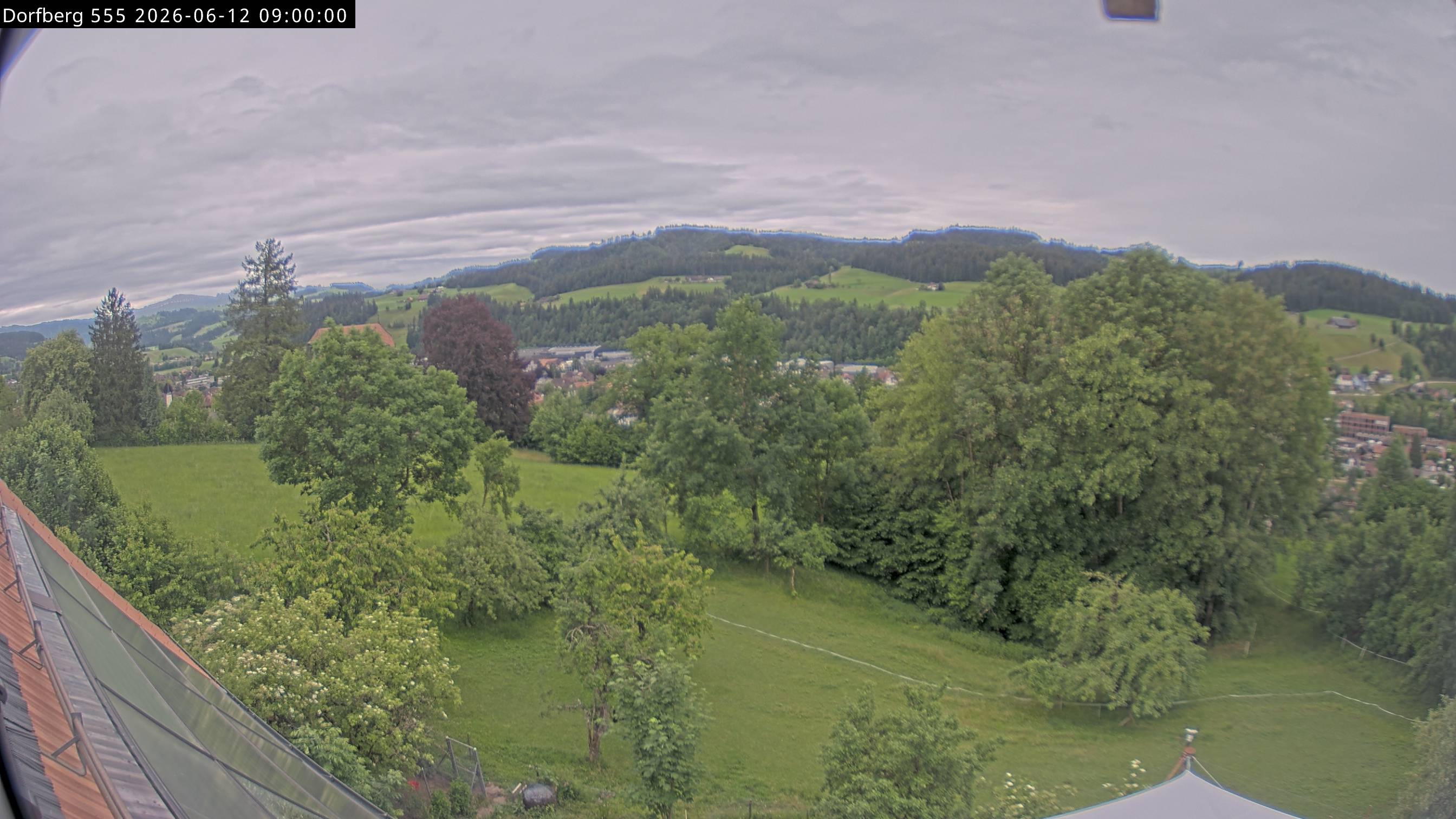 Webcam-Bild: Aussicht vom Dorfberg in Langnau 20260612-090000