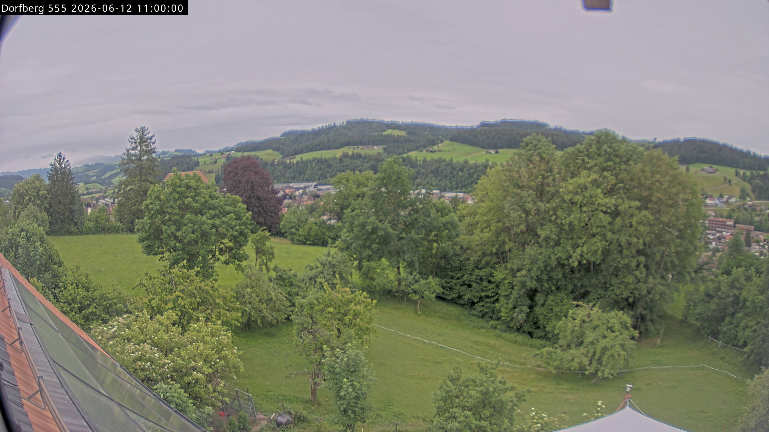 Webcam-Bild: Aussicht vom Dorfberg in Langnau 20260612-110000