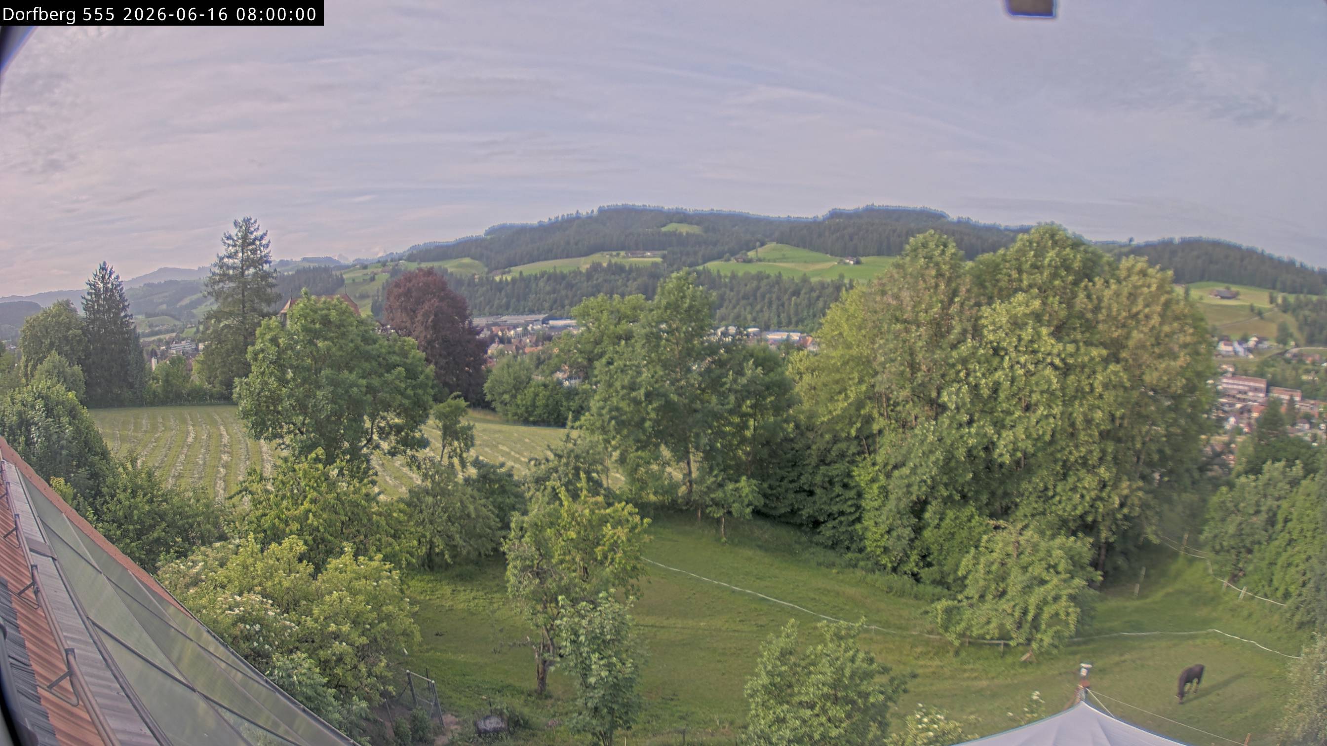 Webcam-Bild: Aussicht vom Dorfberg in Langnau 20260616-080000