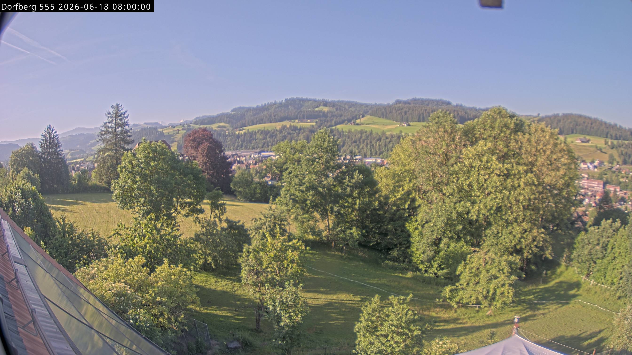 Webcam-Bild: Aussicht vom Dorfberg in Langnau 20260618-080000