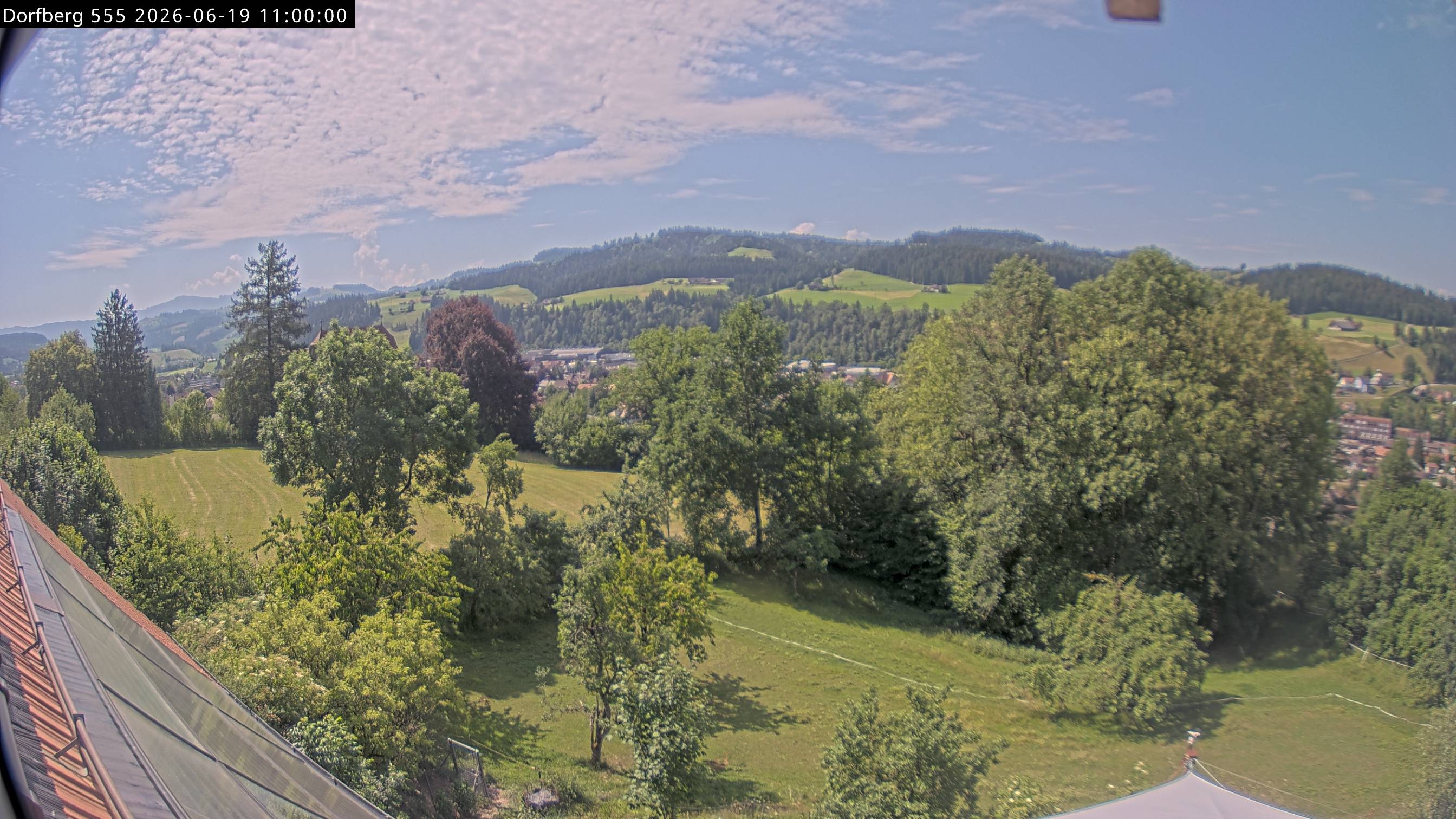 Webcam-Bild: Aussicht vom Dorfberg in Langnau 20260619-110000