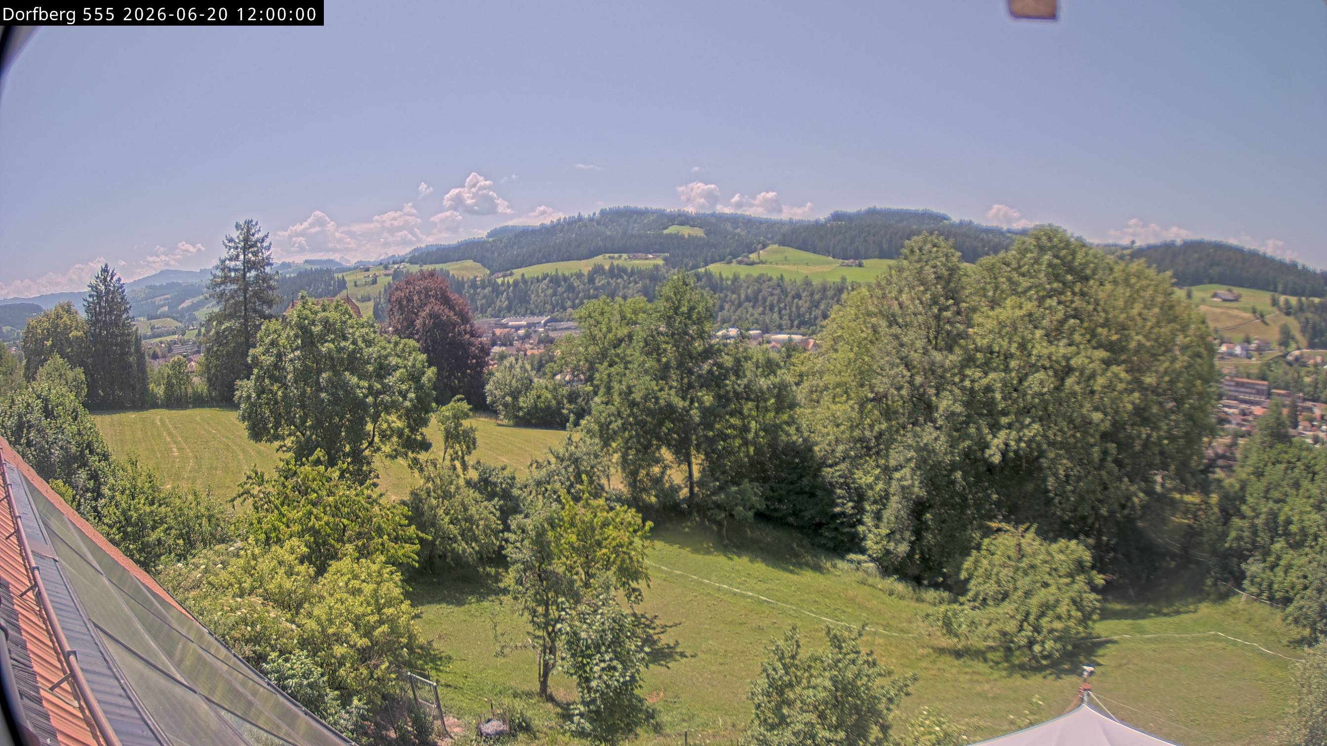 Webcam-Bild: Aussicht vom Dorfberg in Langnau 20260620-120000