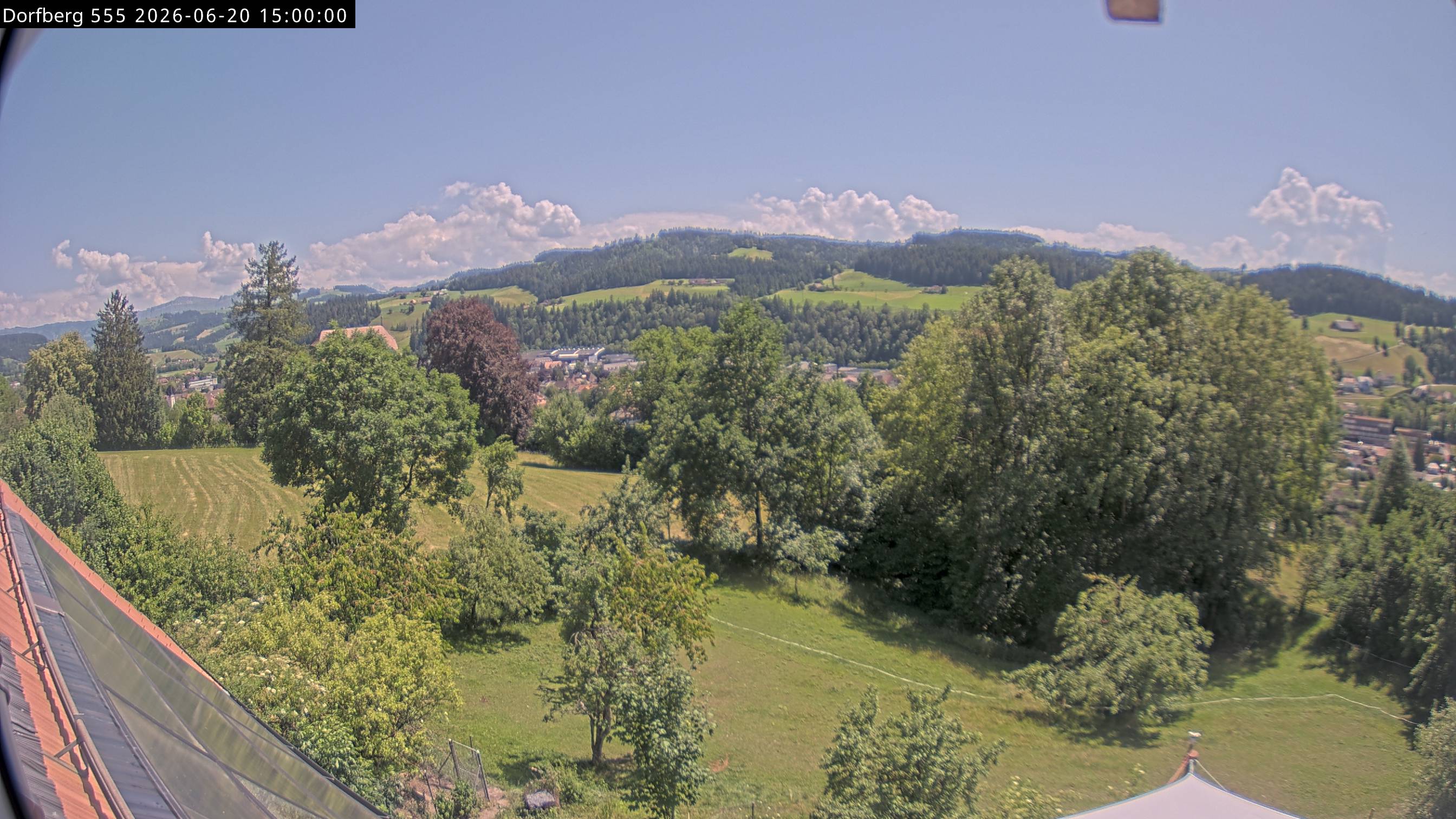 Webcam-Bild: Aussicht vom Dorfberg in Langnau 20260620-150000