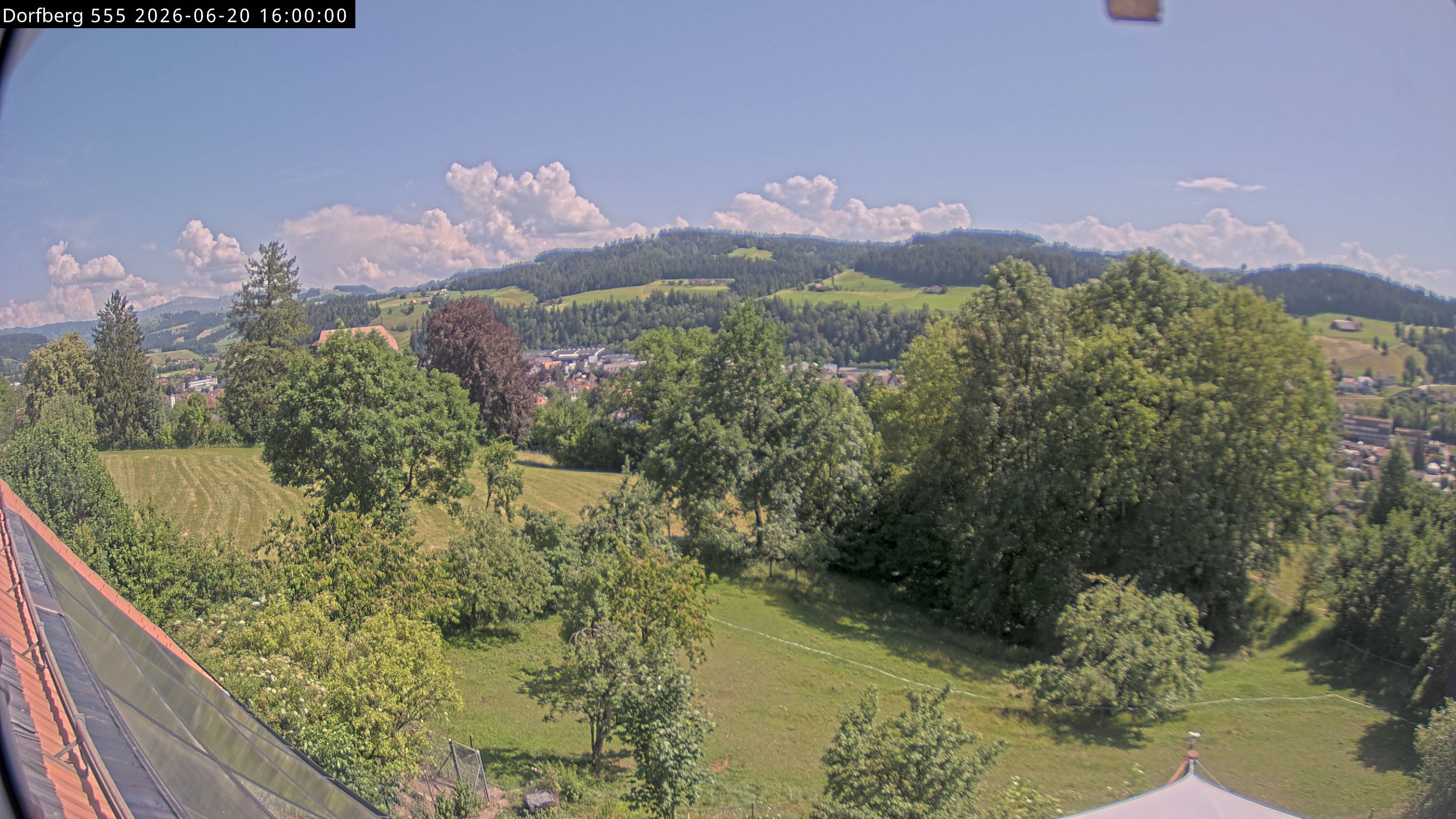 Webcam-Bild: Aussicht vom Dorfberg in Langnau 20260620-160000