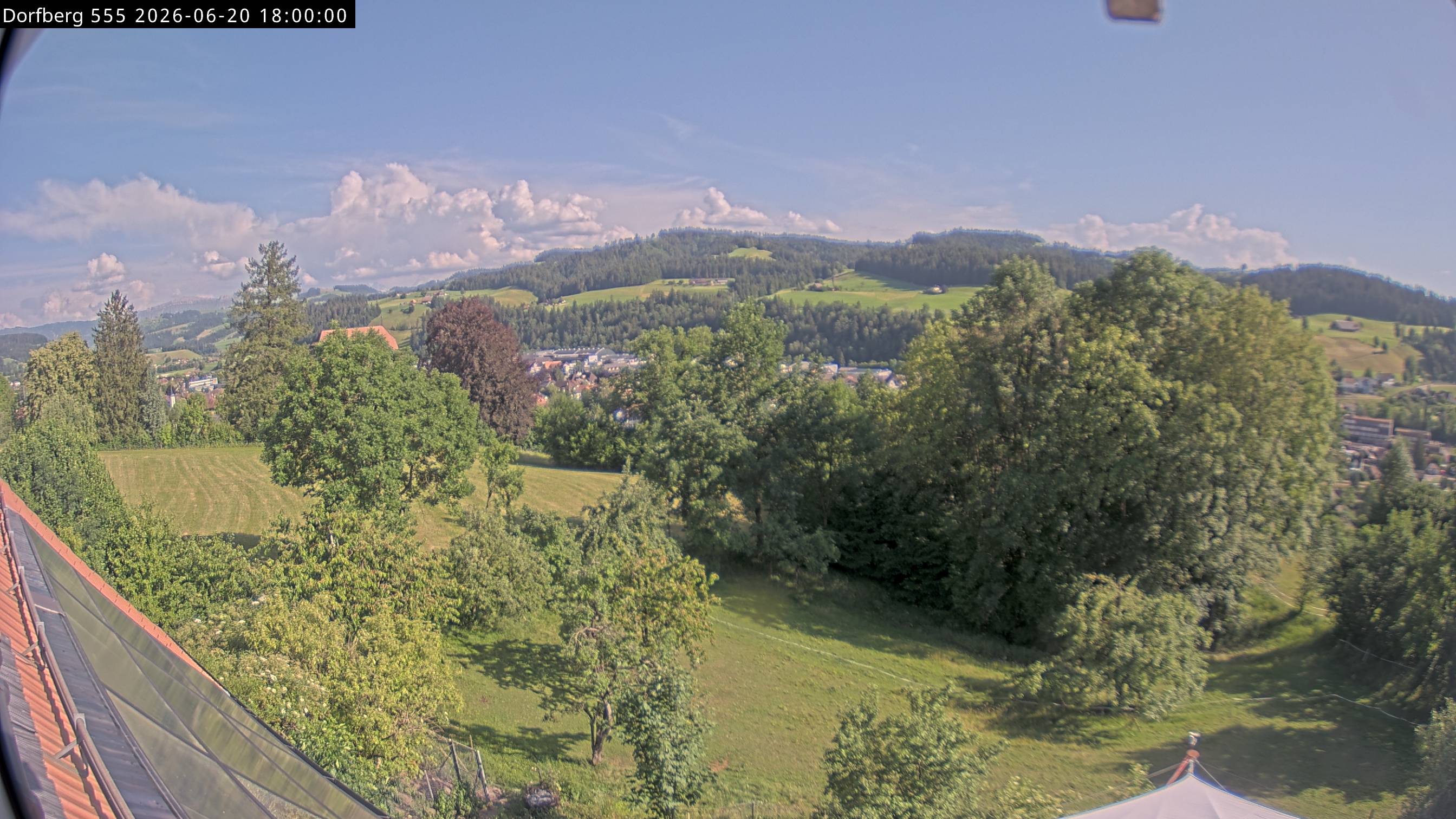 Webcam-Bild: Aussicht vom Dorfberg in Langnau 20260620-180000