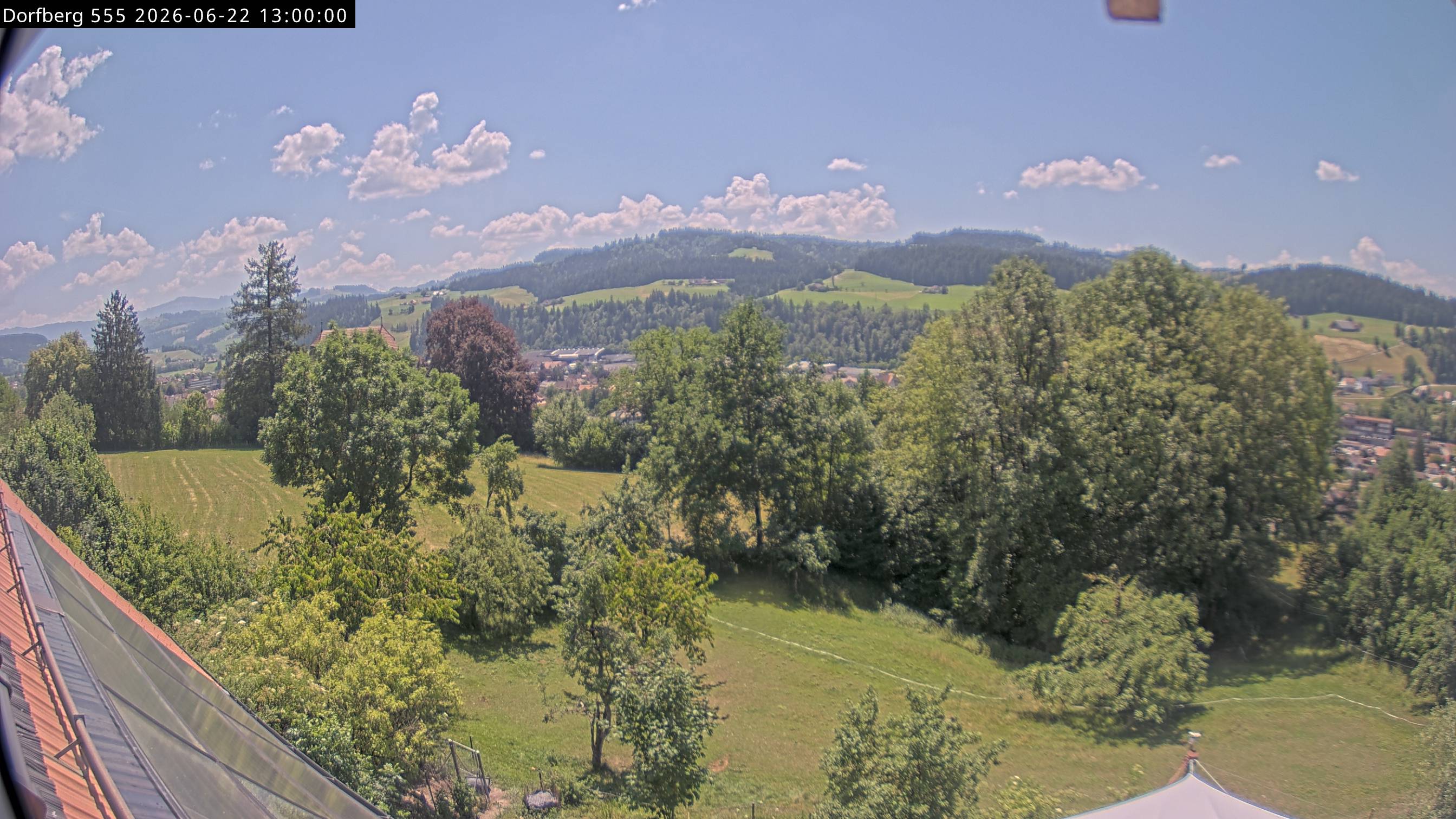 Webcam-Bild: Aussicht vom Dorfberg in Langnau 20260622-130000