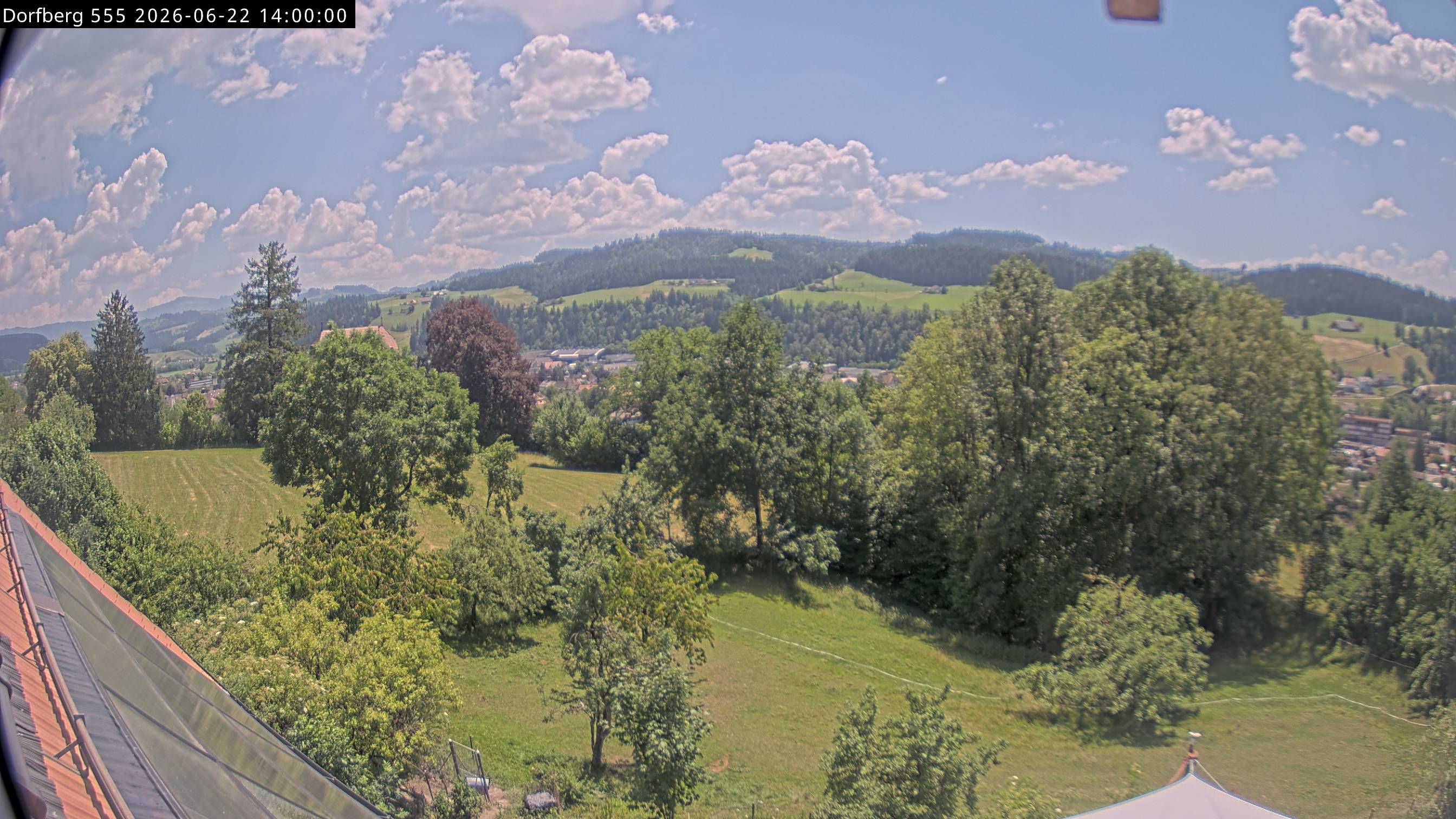 Webcam-Bild: Aussicht vom Dorfberg in Langnau 20260622-140000