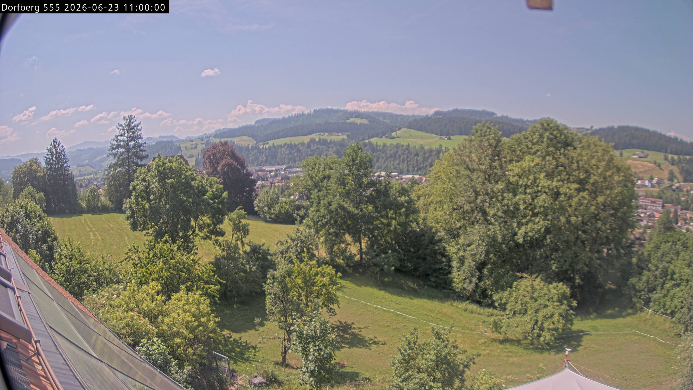 Webcam-Bild: Aussicht vom Dorfberg in Langnau 20260623-110000
