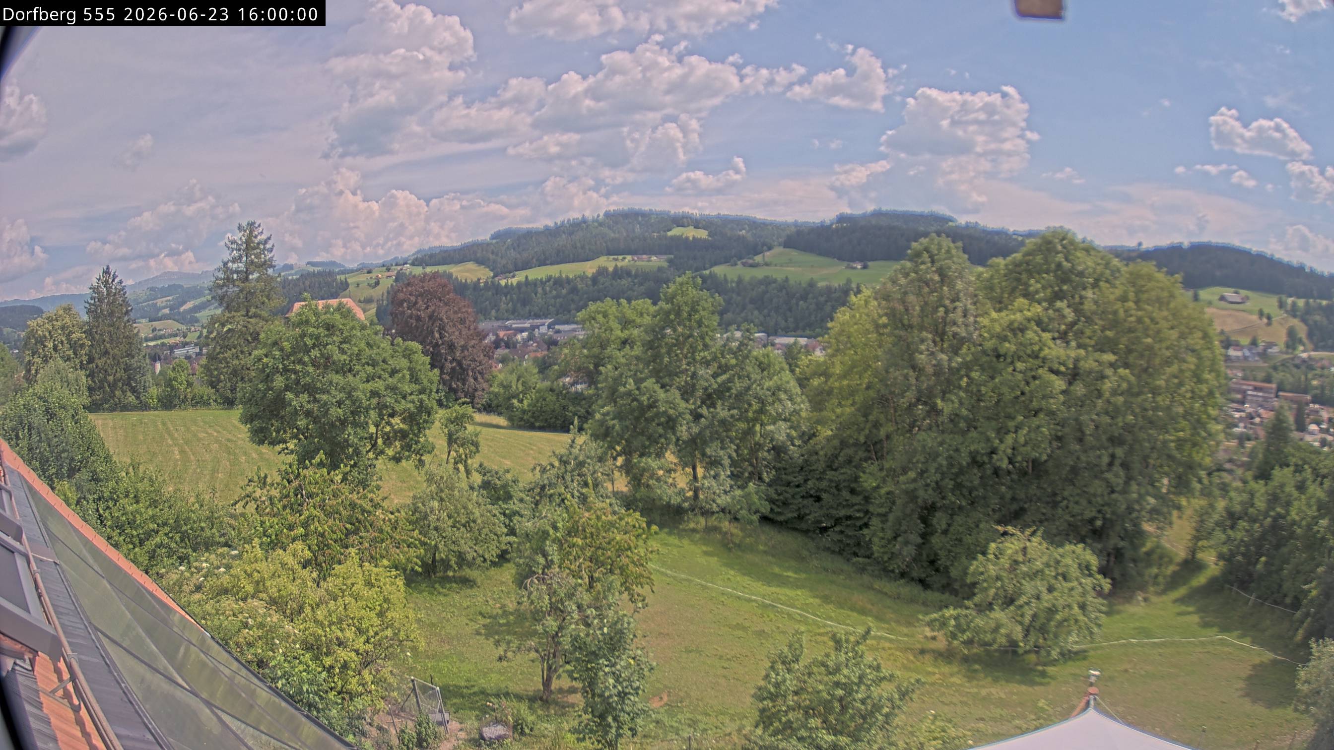 Webcam-Bild: Aussicht vom Dorfberg in Langnau 20260623-160000