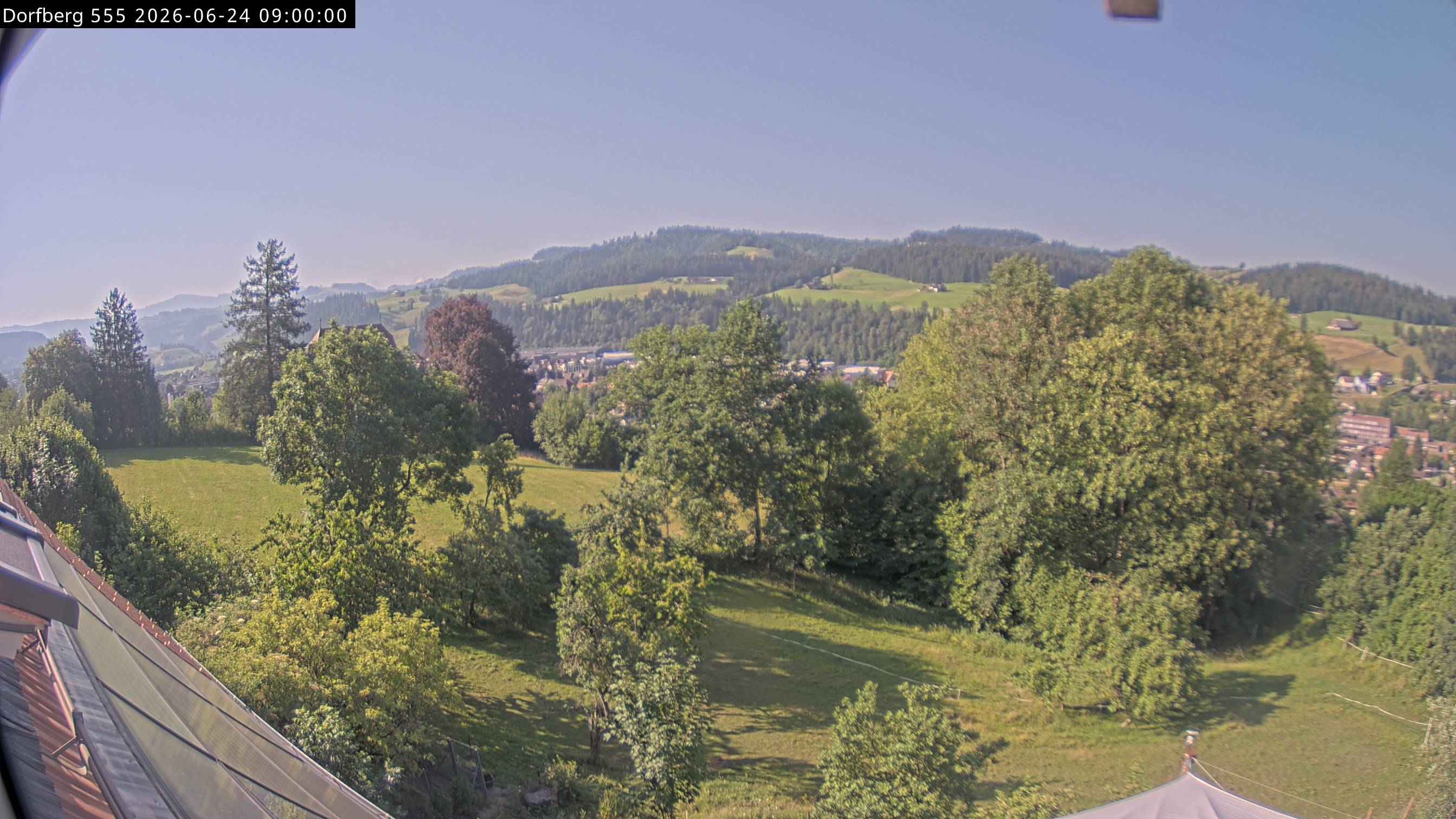 Webcam-Bild: Aussicht vom Dorfberg in Langnau 20260624-090000