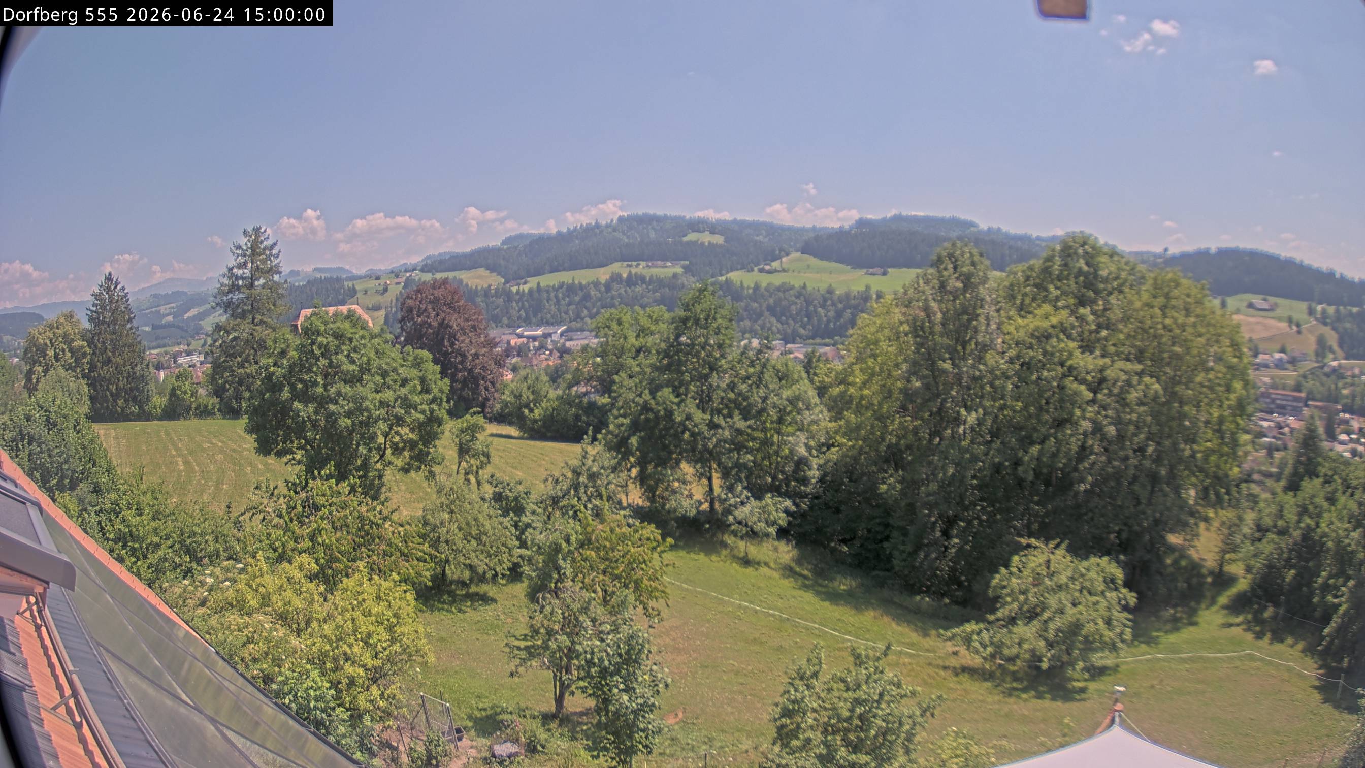 Webcam-Bild: Aussicht vom Dorfberg in Langnau 20260624-150000