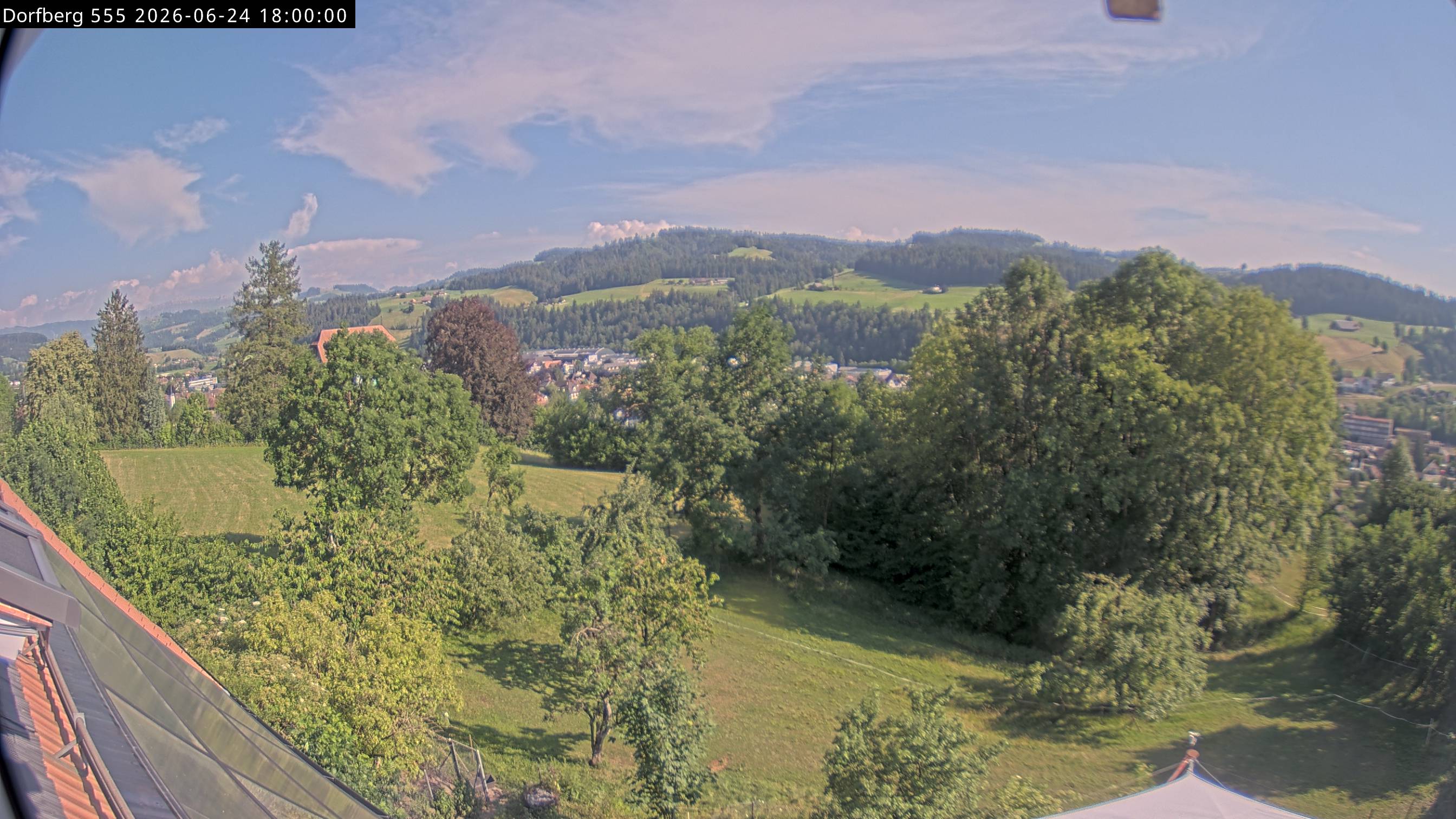 Webcam-Bild: Aussicht vom Dorfberg in Langnau 20260624-180000