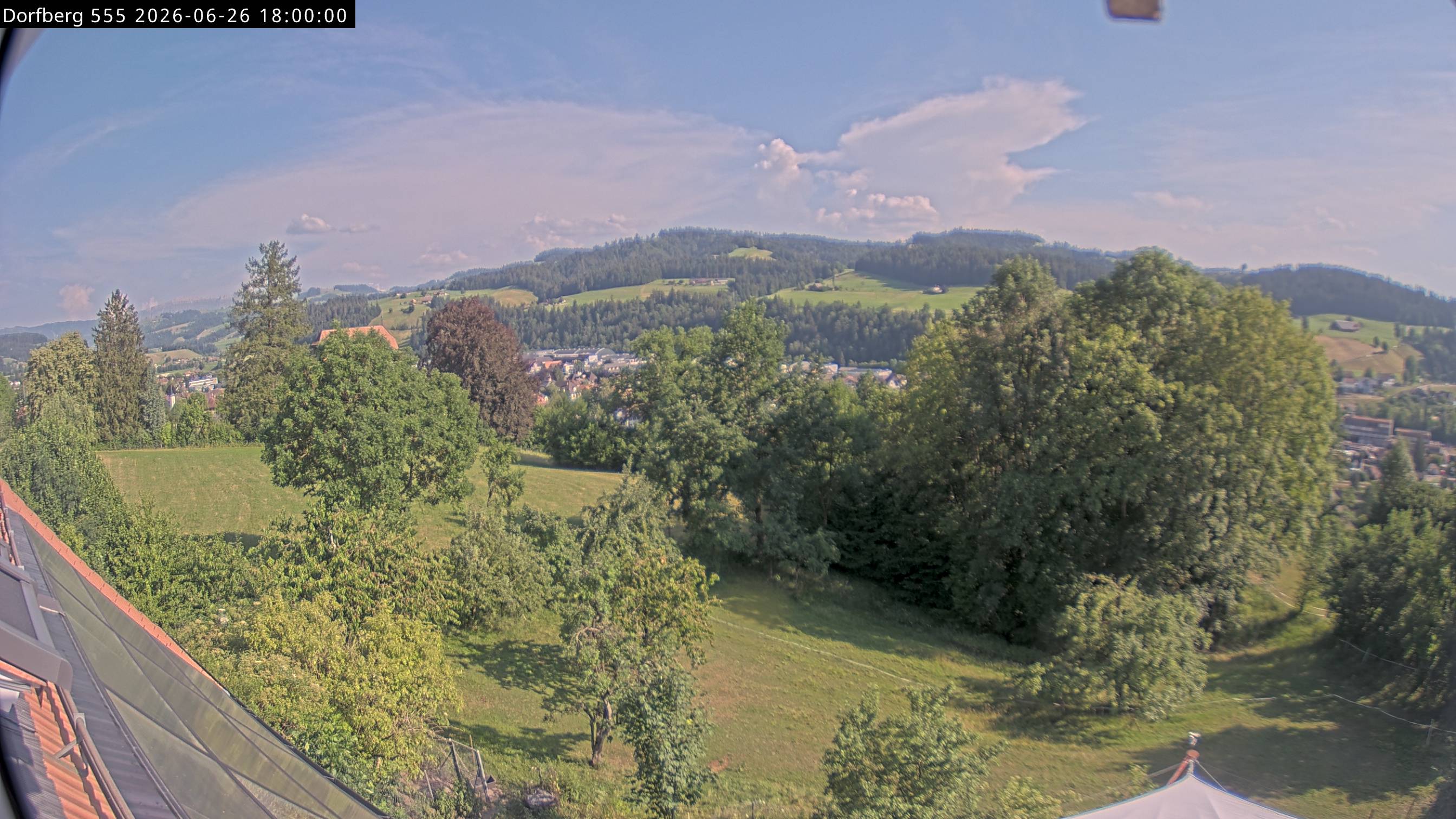 Webcam-Bild: Aussicht vom Dorfberg in Langnau 20260626-180000