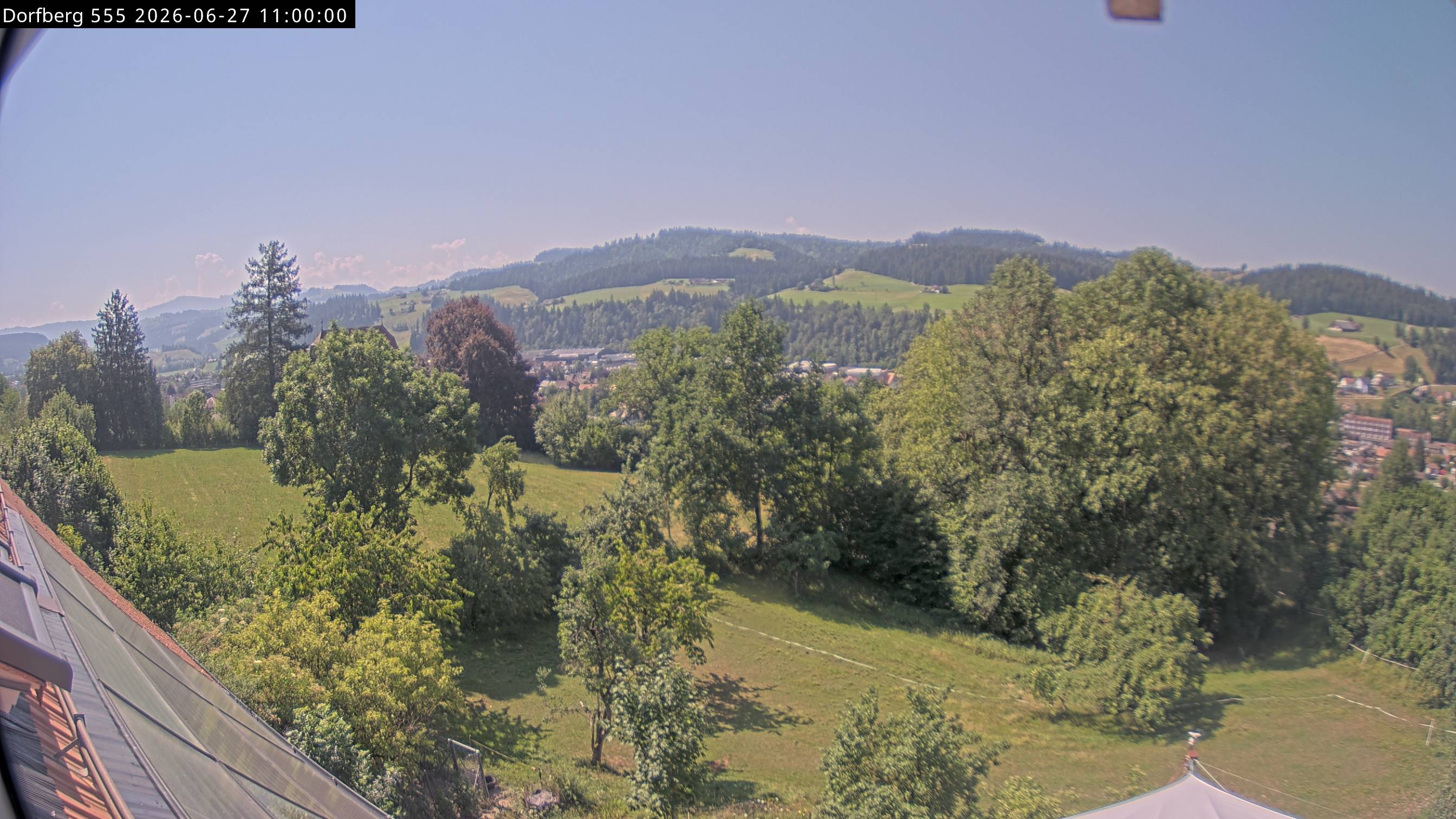 Webcam-Bild: Aussicht vom Dorfberg in Langnau 20260627-110000
