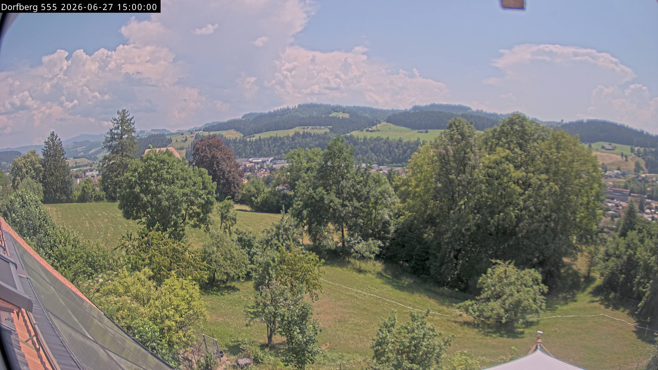 Webcam-Bild: Aussicht vom Dorfberg in Langnau 20260627-150000