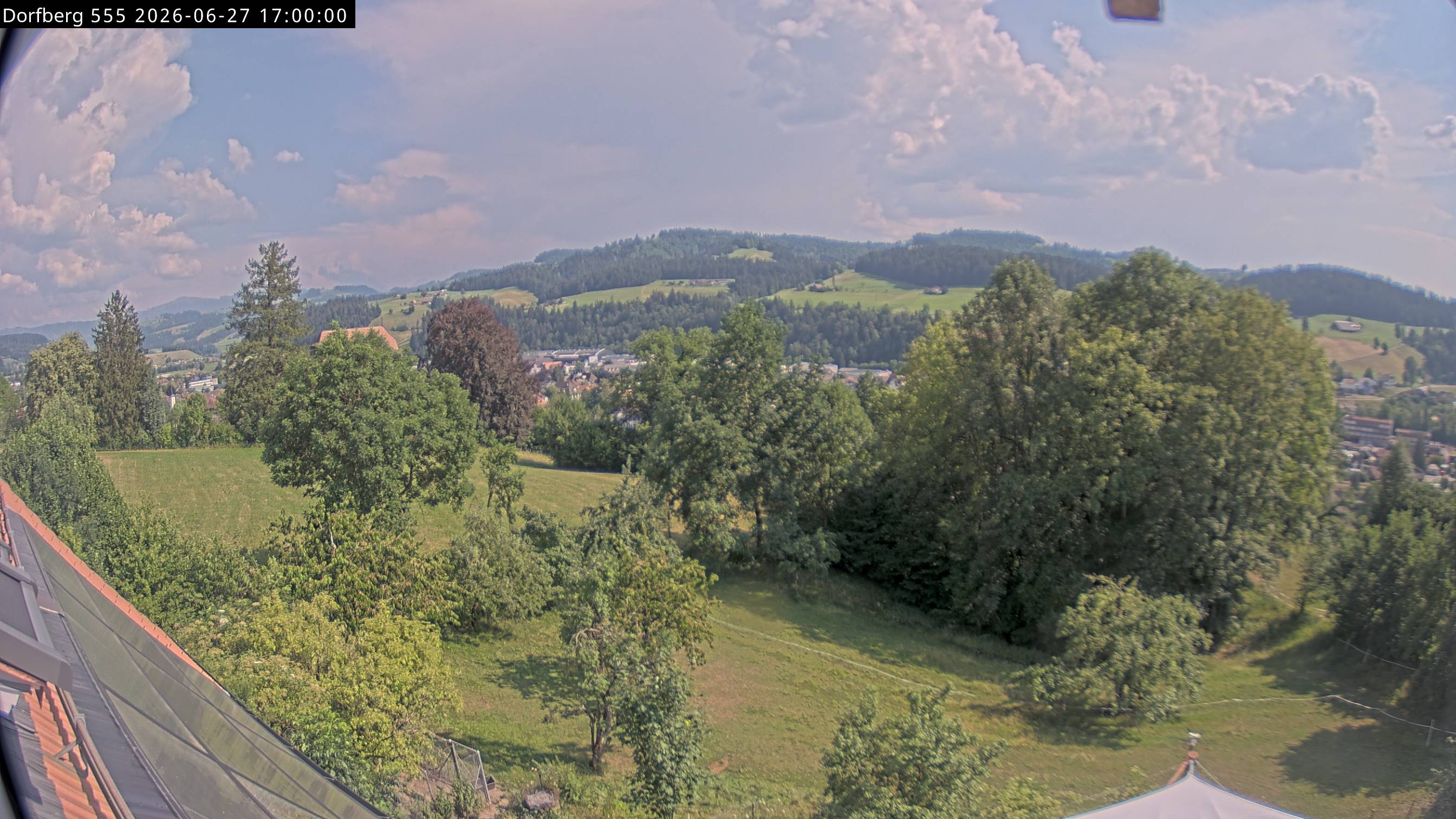 Webcam-Bild: Aussicht vom Dorfberg in Langnau 20260627-170000