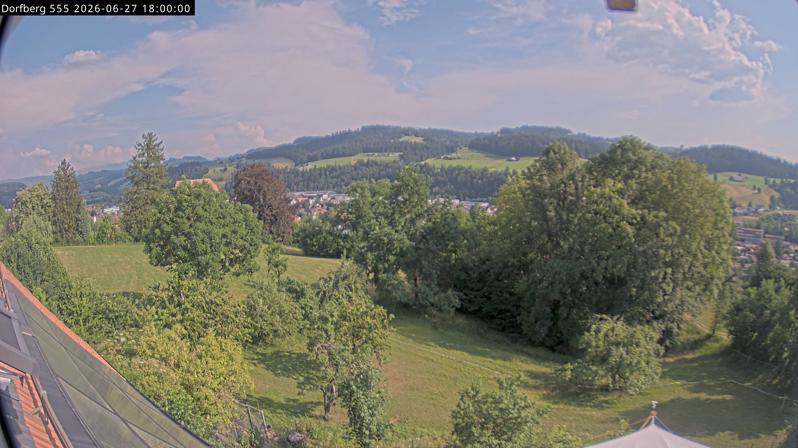 Webcam-Bild: Aussicht vom Dorfberg in Langnau 20260627-180000