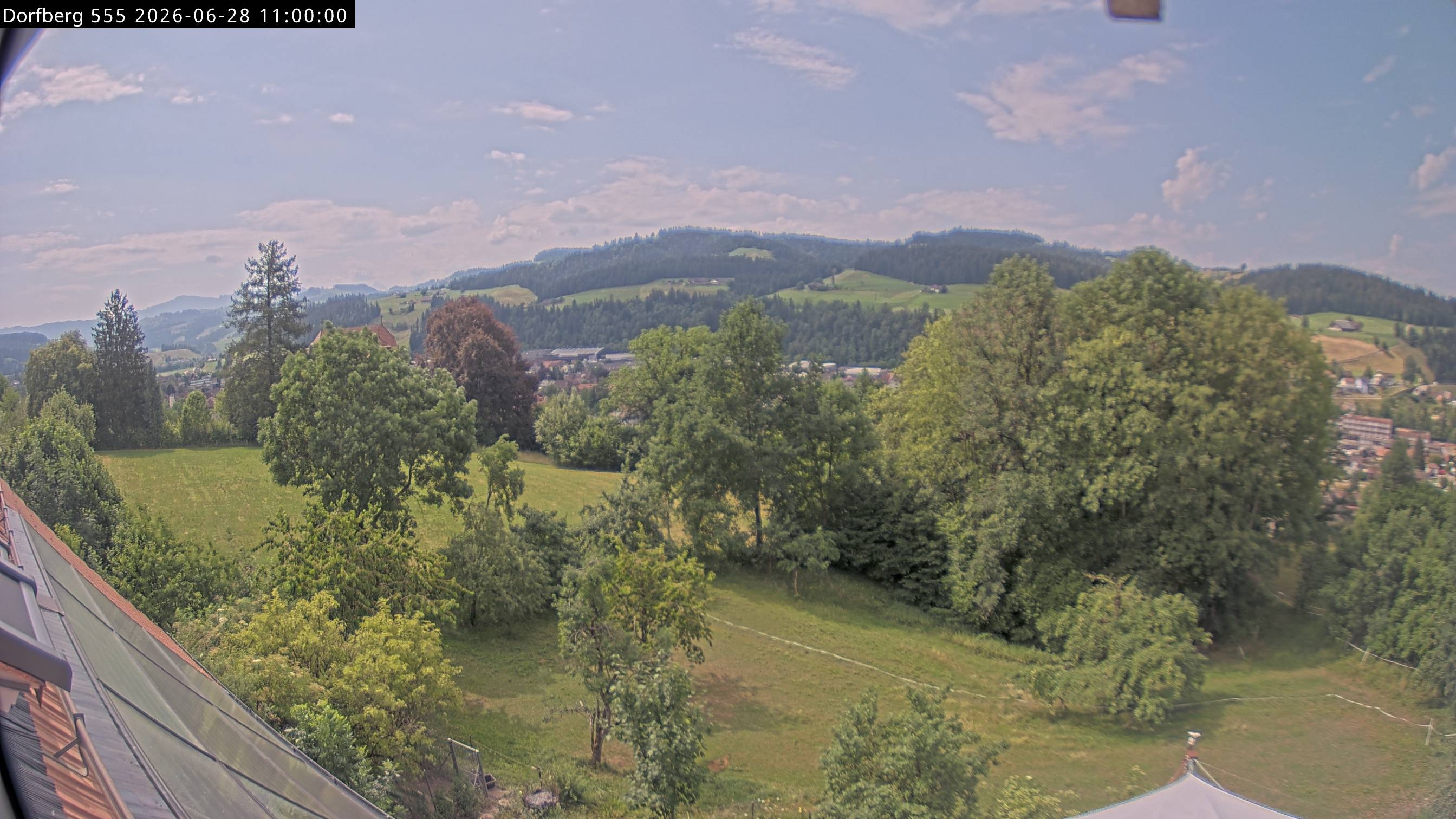 Webcam-Bild: Aussicht vom Dorfberg in Langnau 20260628-110000