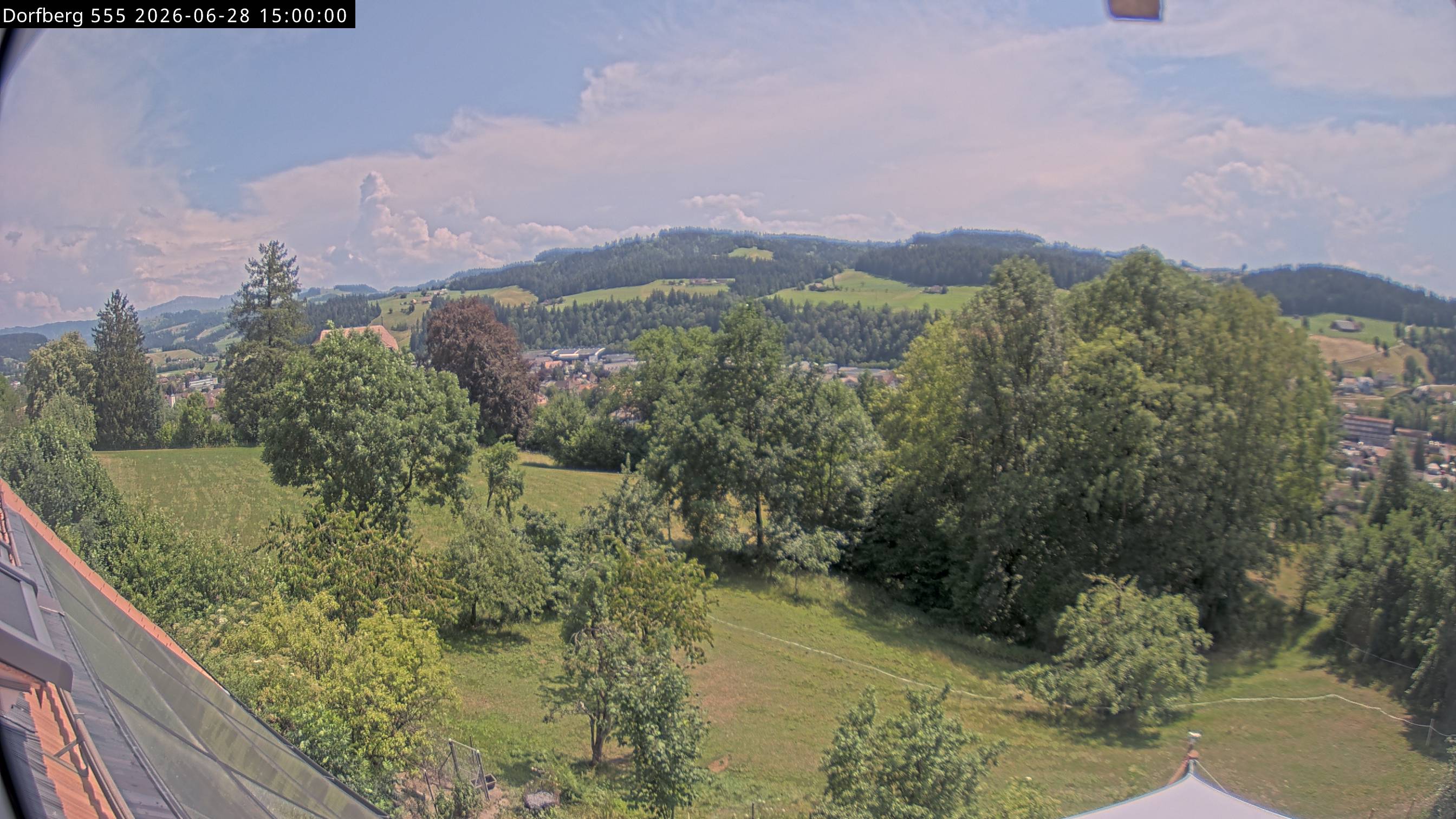 Webcam-Bild: Aussicht vom Dorfberg in Langnau 20260628-150000