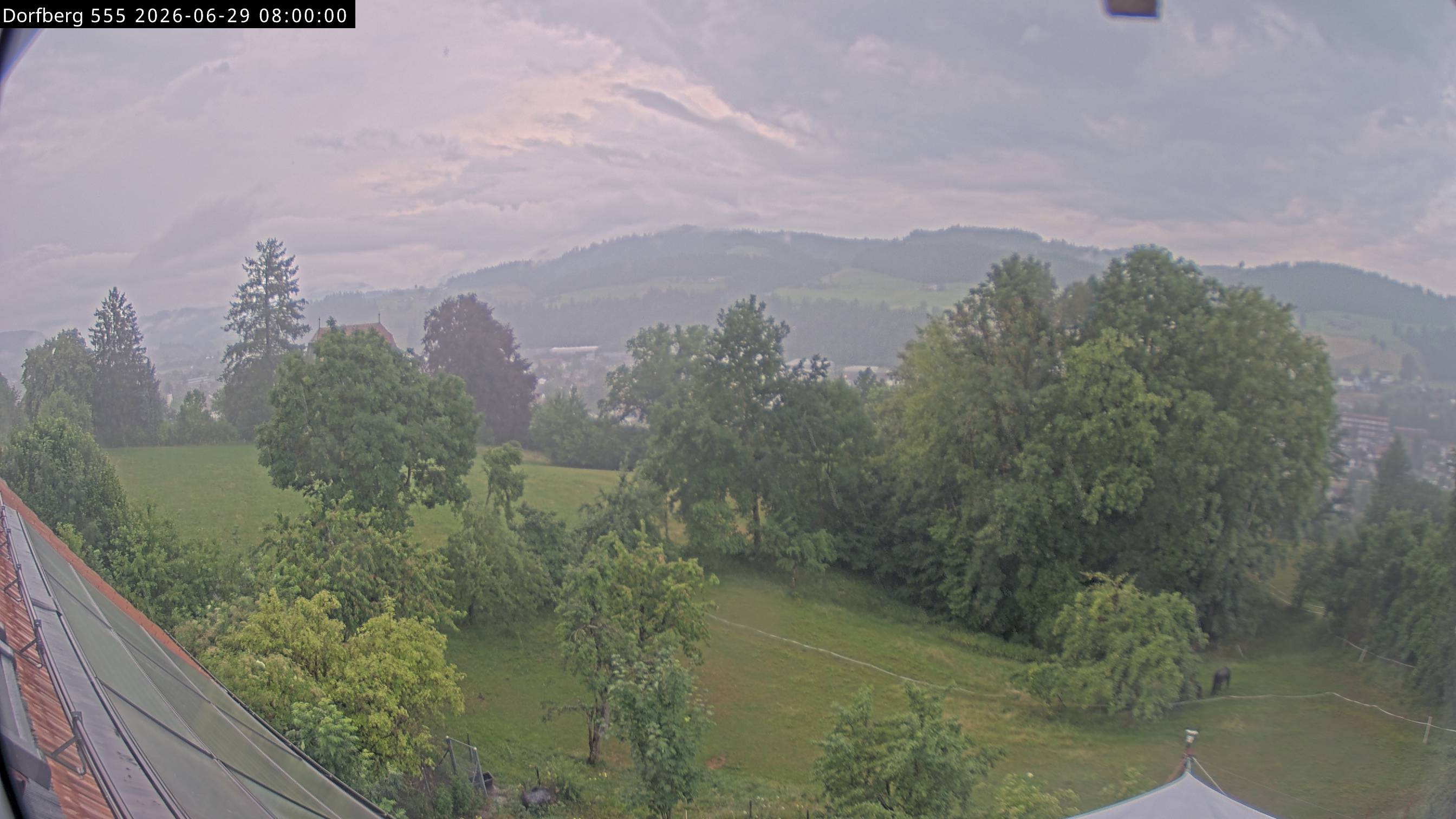 Webcam-Bild: Aussicht vom Dorfberg in Langnau 20260629-080000