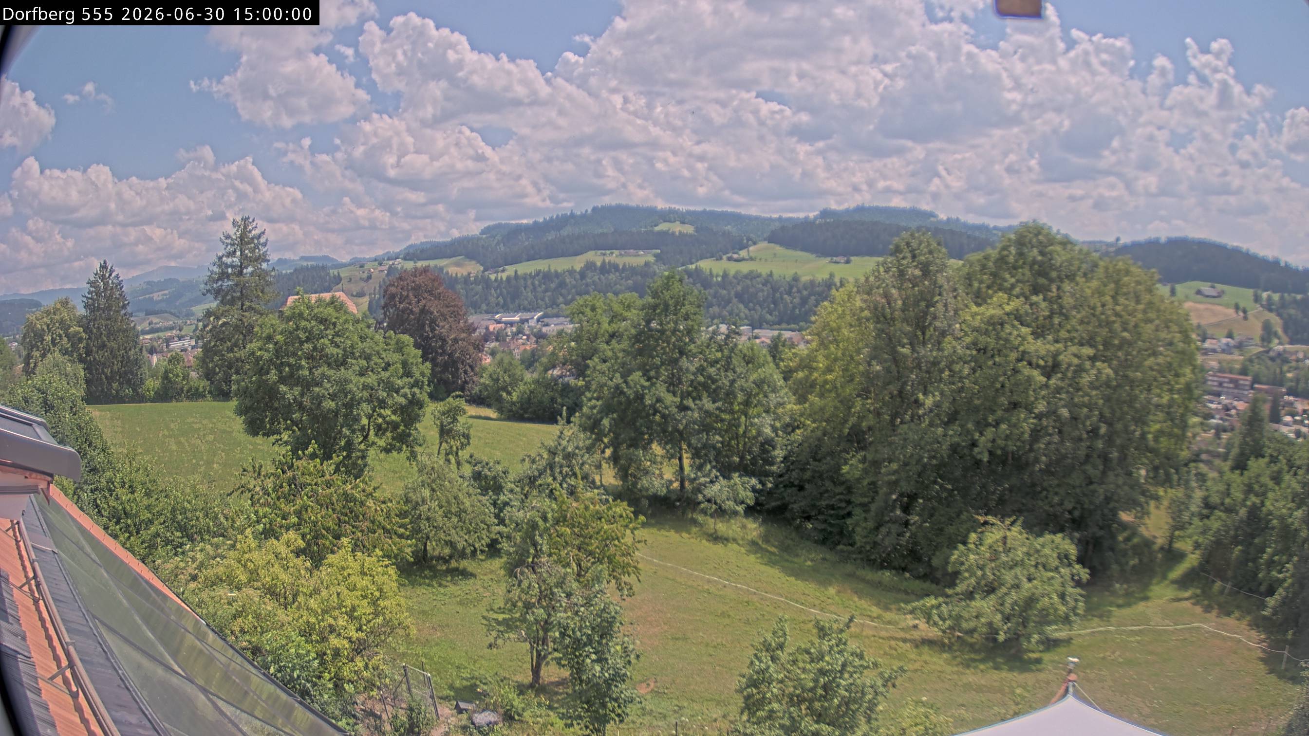 Webcam-Bild: Aussicht vom Dorfberg in Langnau 20260630-150000