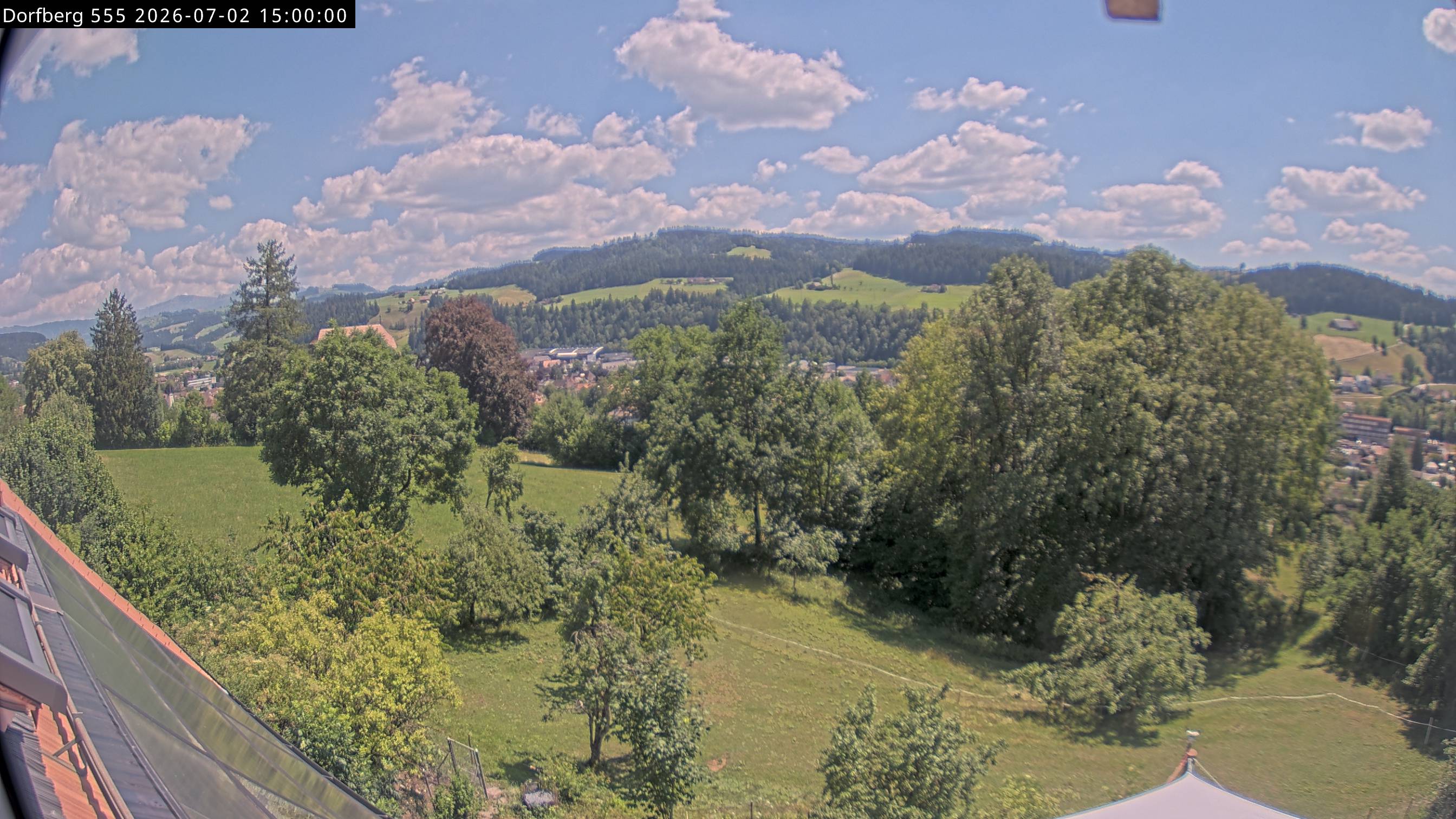 Webcam-Bild: Aussicht vom Dorfberg in Langnau 20260702-150000