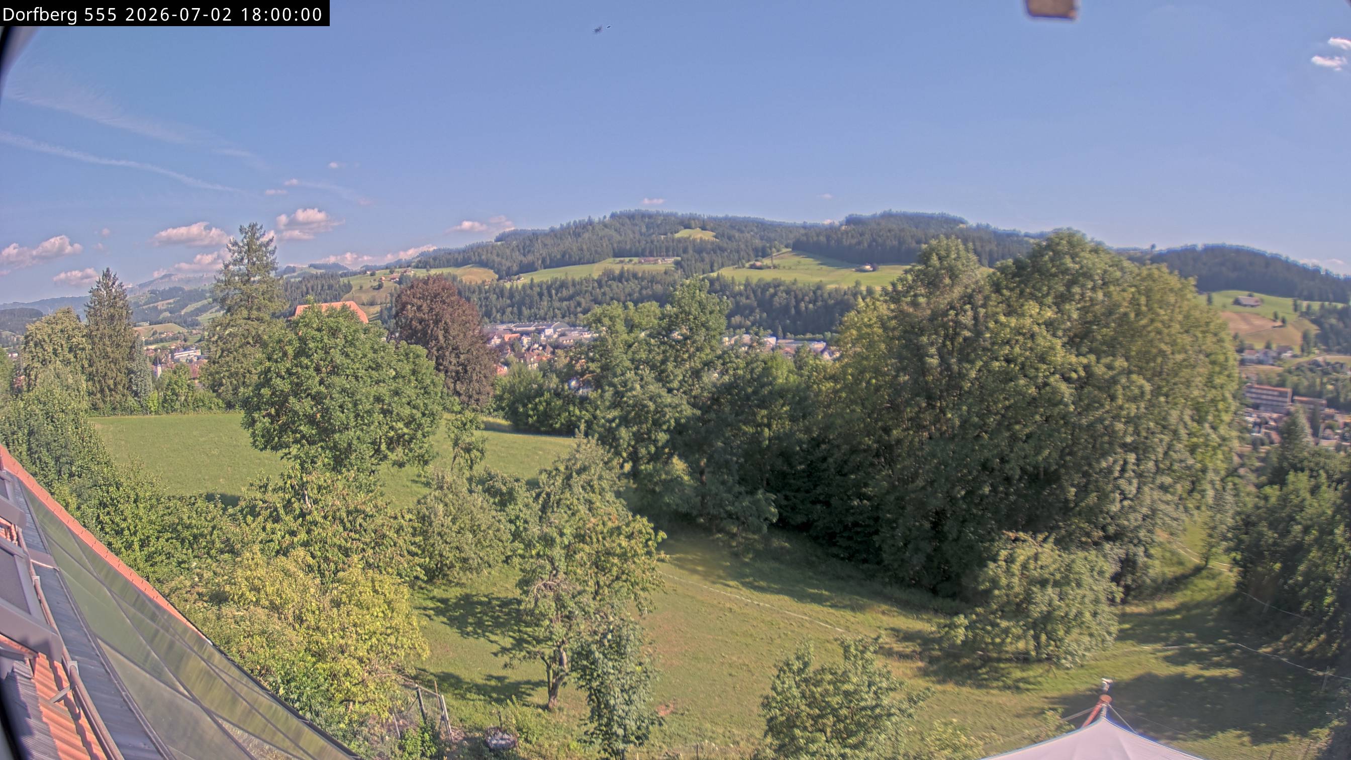 Webcam-Bild: Aussicht vom Dorfberg in Langnau 20260702-180000