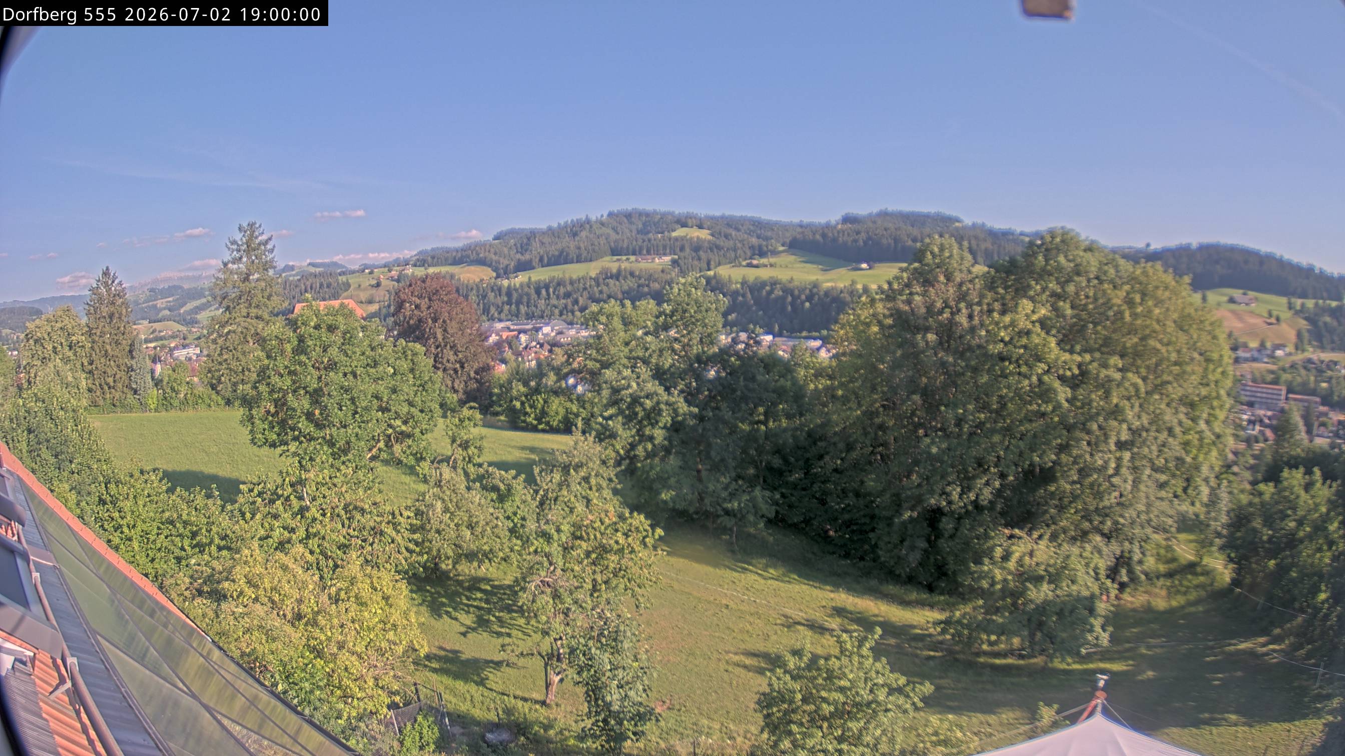 Webcam-Bild: Aussicht vom Dorfberg in Langnau 20260702-190000
