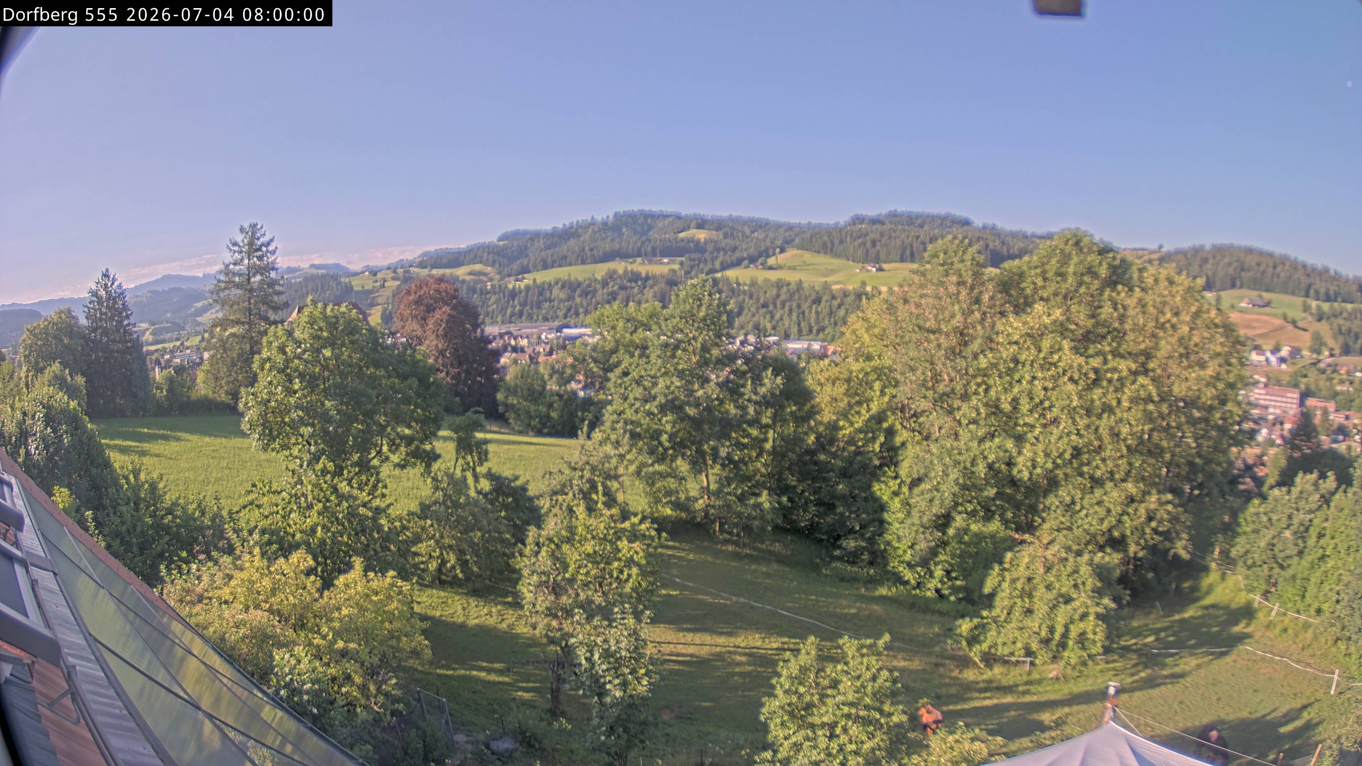Webcam-Bild: Aussicht vom Dorfberg in Langnau 20260704-080000