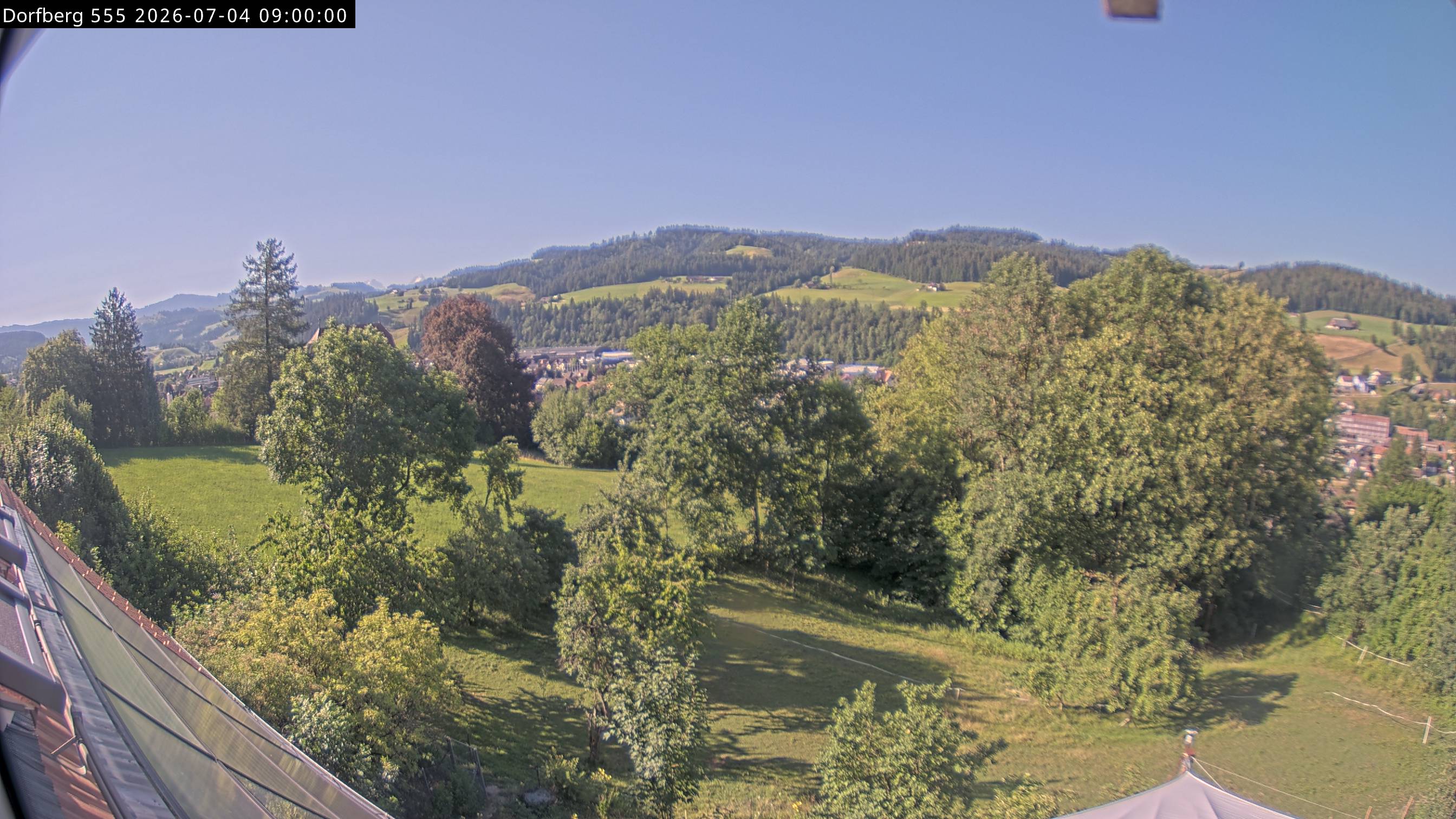 Webcam-Bild: Aussicht vom Dorfberg in Langnau 20260704-090000