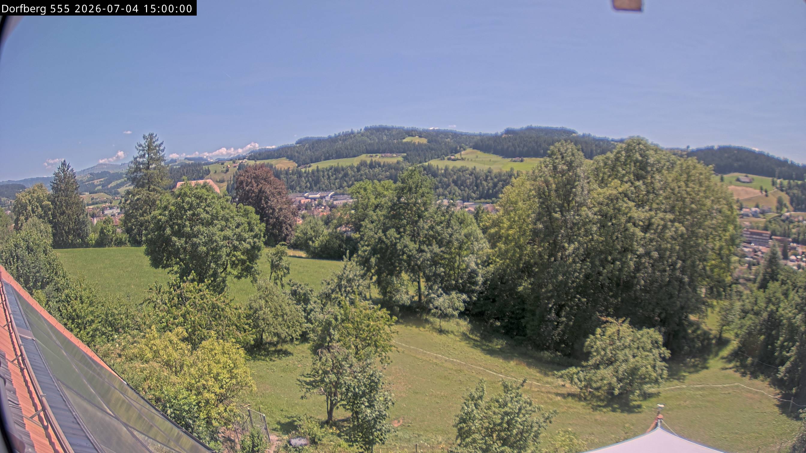 Webcam-Bild: Aussicht vom Dorfberg in Langnau 20260704-150000