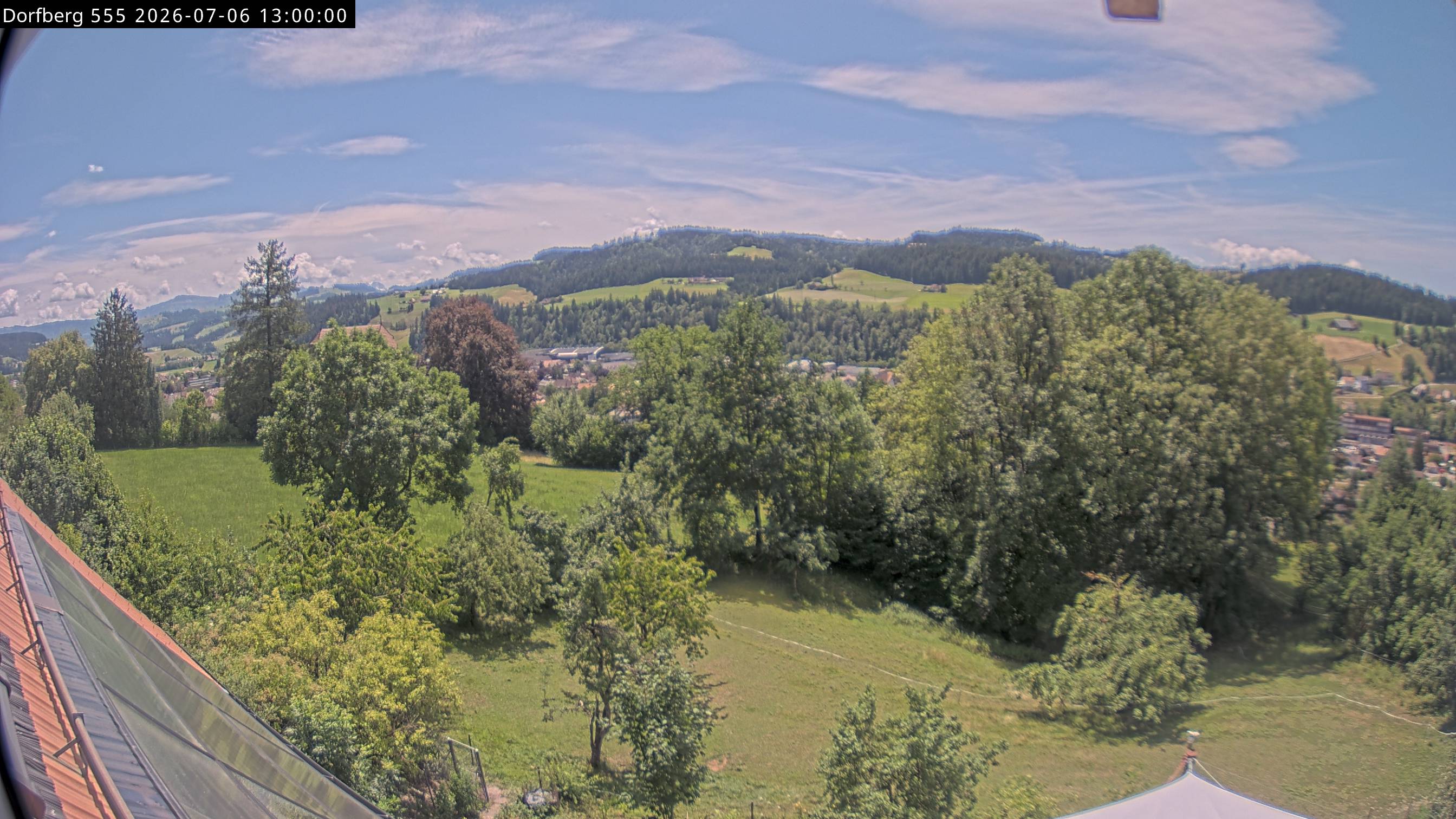 Webcam-Bild: Aussicht vom Dorfberg in Langnau 20260706-130000