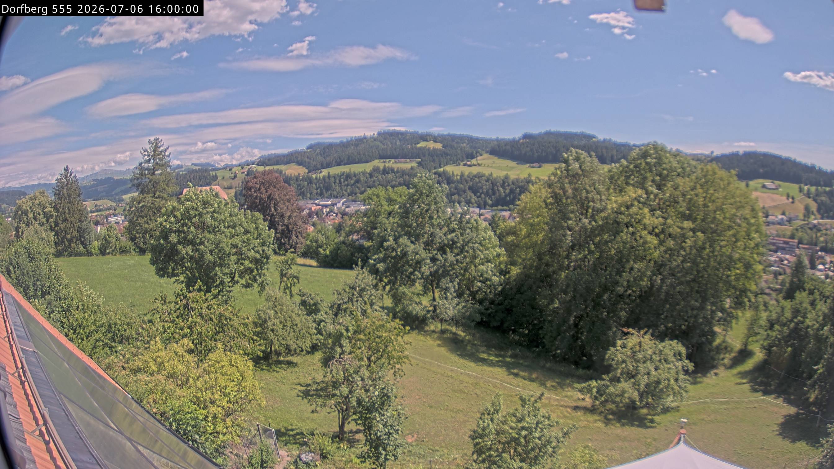 Webcam-Bild: Aussicht vom Dorfberg in Langnau 20260706-160000