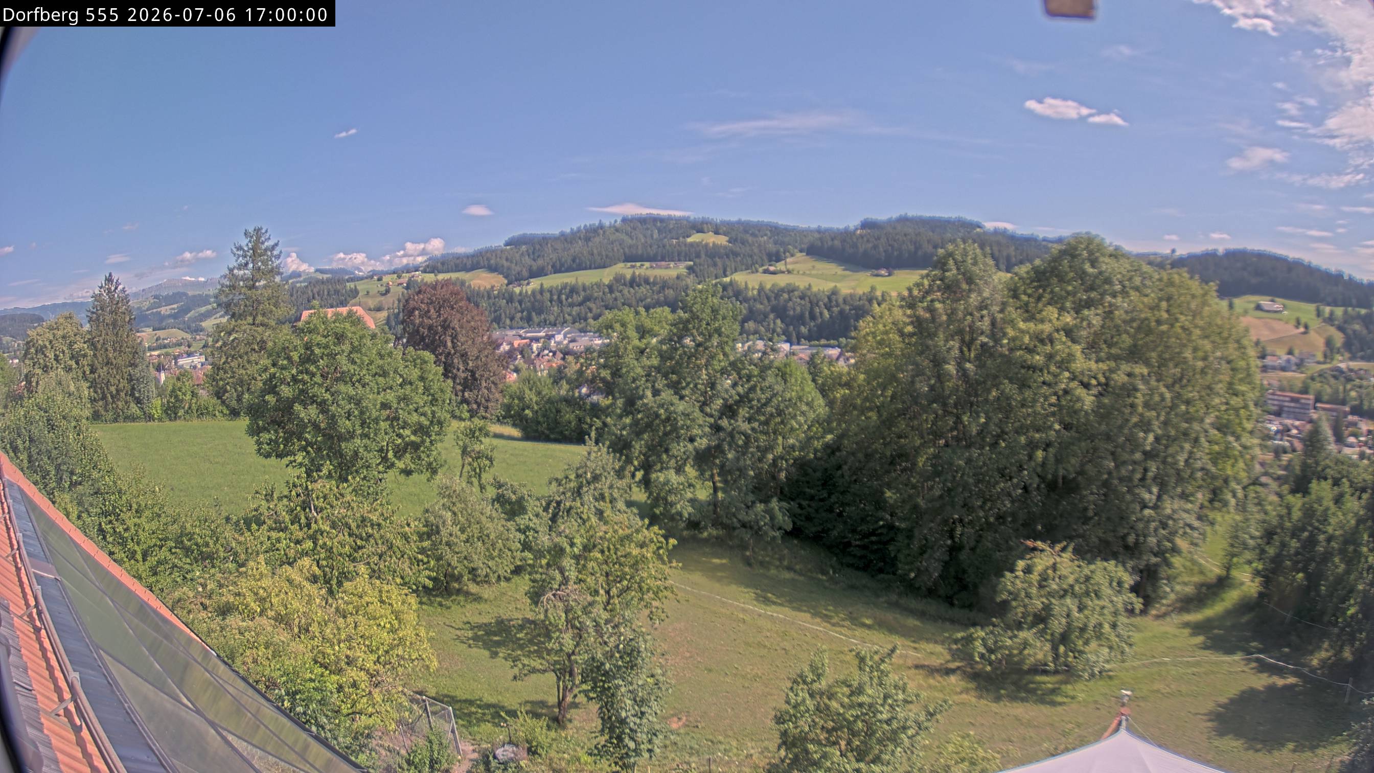 Webcam-Bild: Aussicht vom Dorfberg in Langnau 20260706-170000