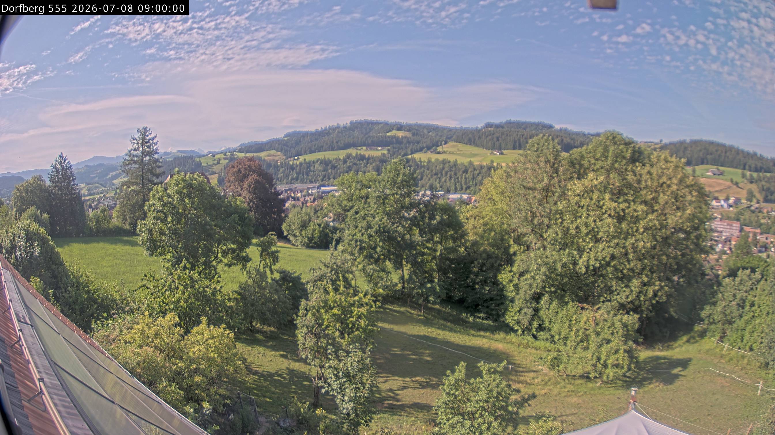Webcam-Bild: Aussicht vom Dorfberg in Langnau 20260708-090000