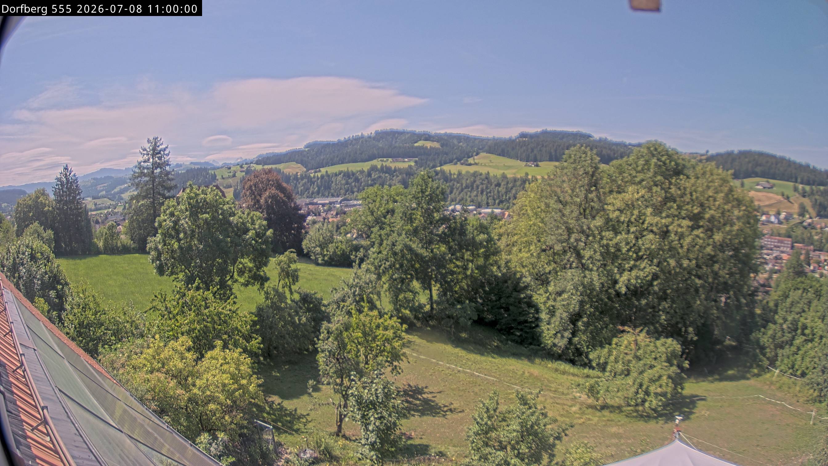 Webcam-Bild: Aussicht vom Dorfberg in Langnau 20260708-110000