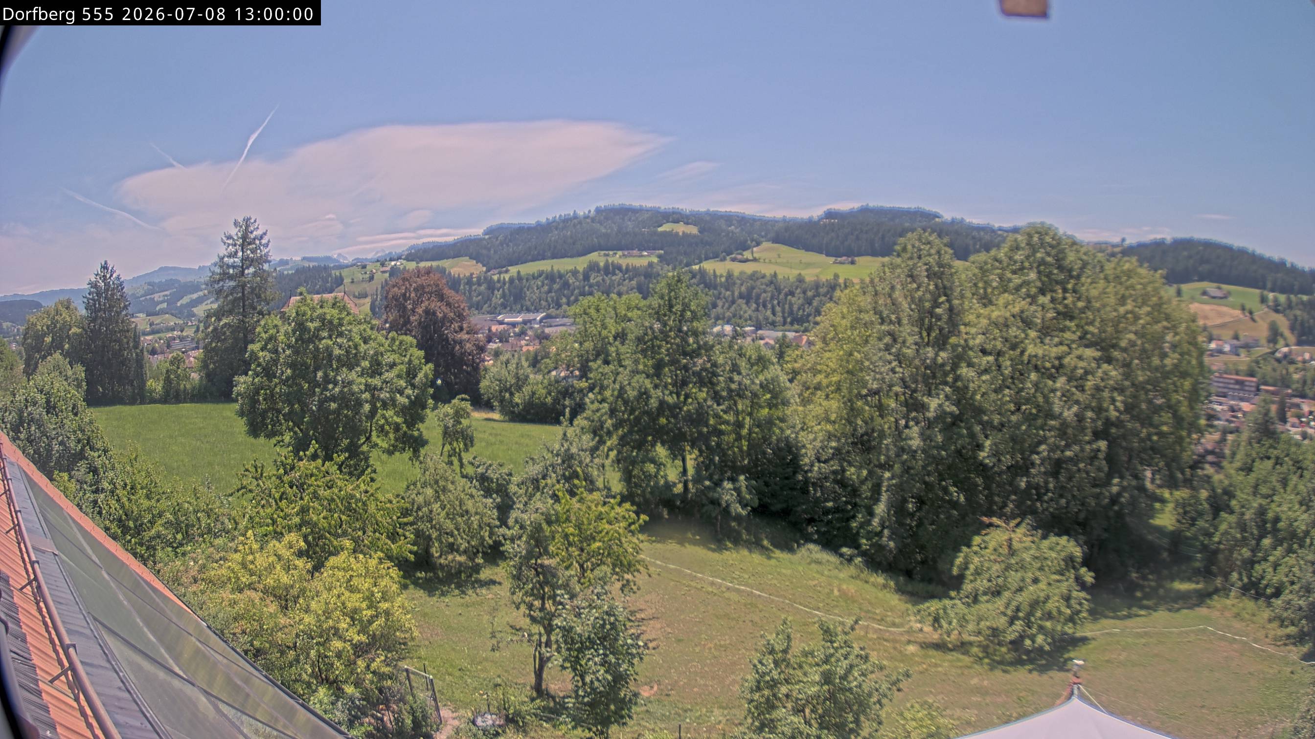 Webcam-Bild: Aussicht vom Dorfberg in Langnau 20260708-130000