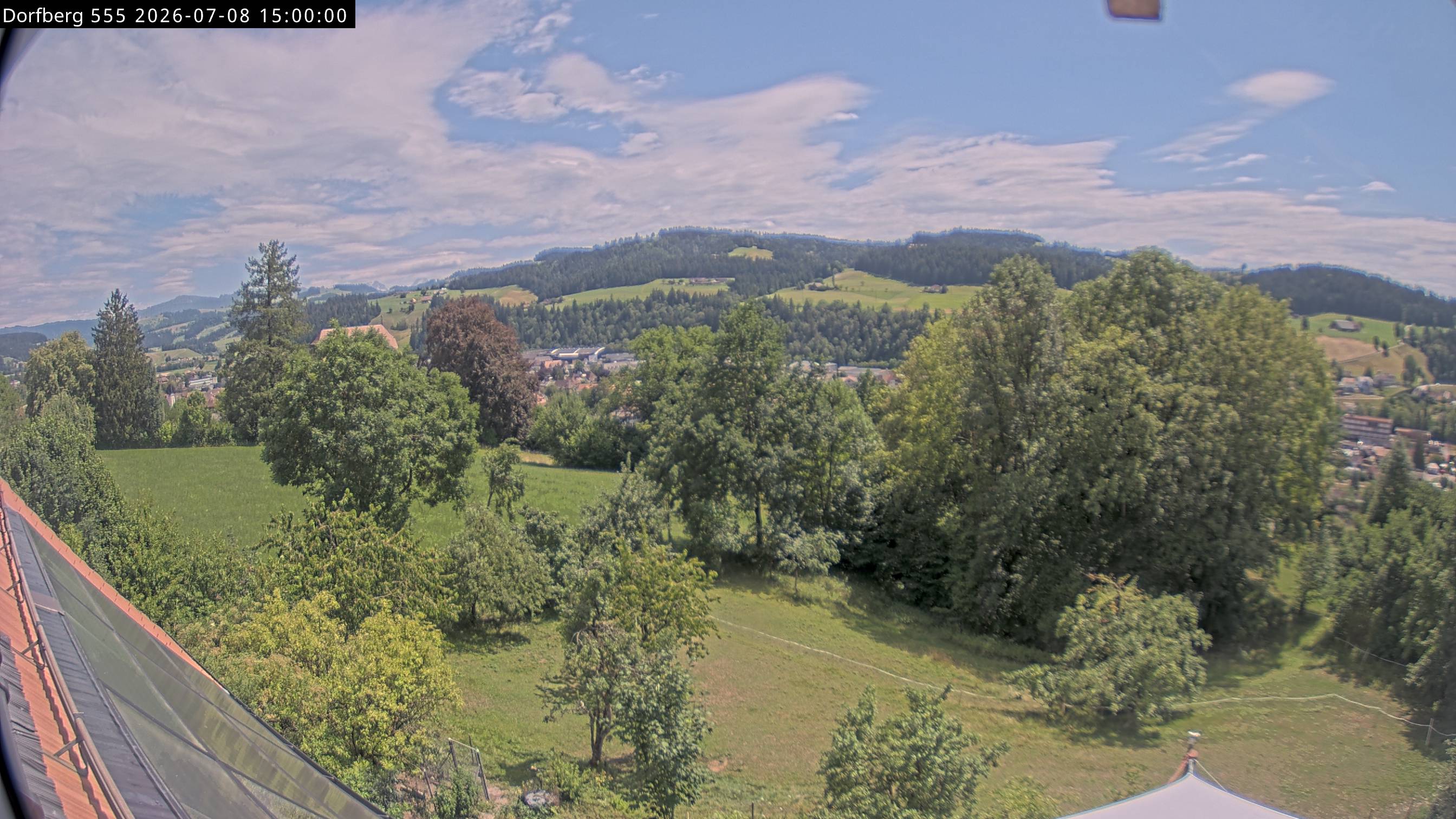 Webcam-Bild: Aussicht vom Dorfberg in Langnau 20260708-150000