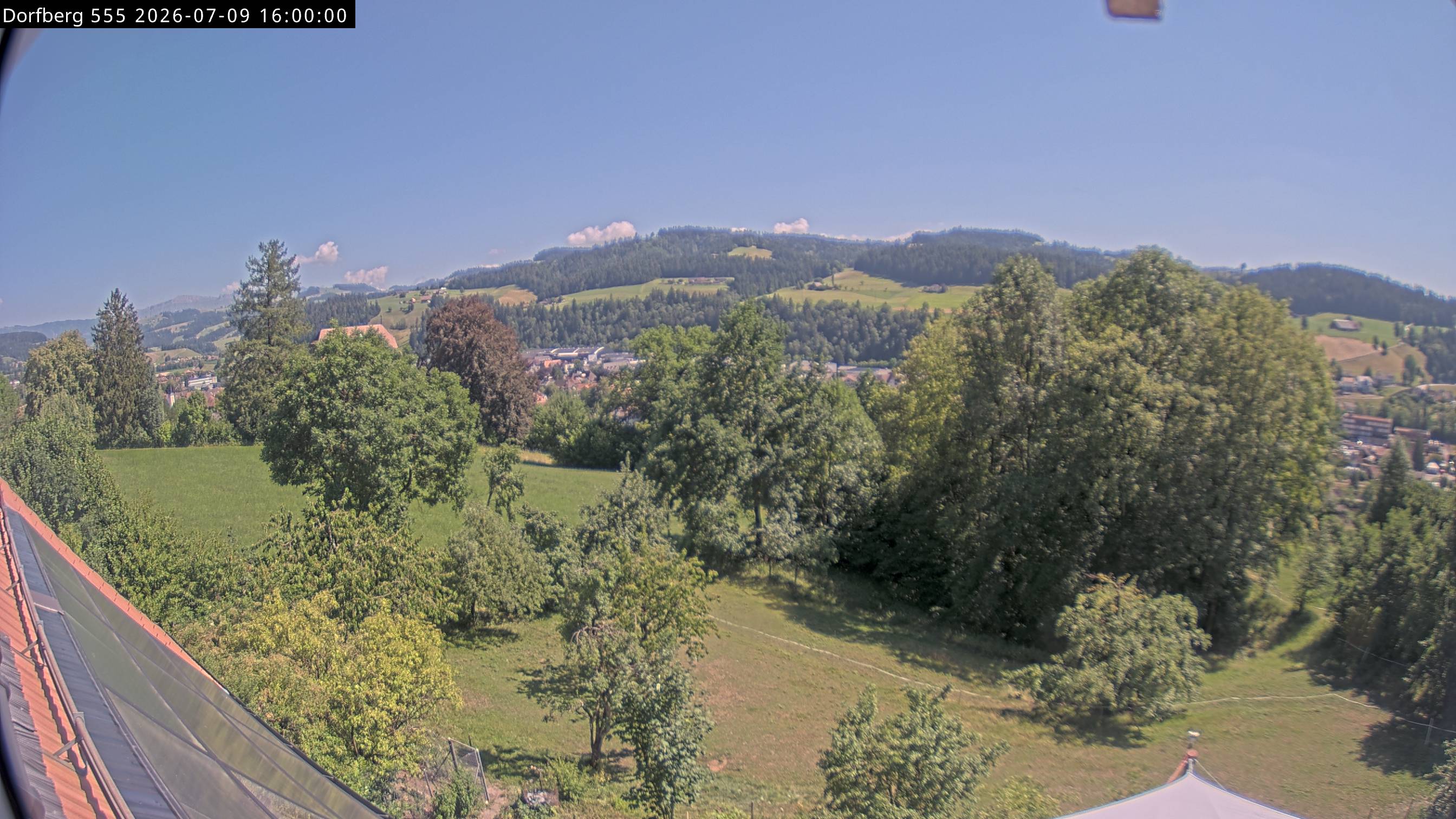 Webcam-Bild: Aussicht vom Dorfberg in Langnau 20260709-160000