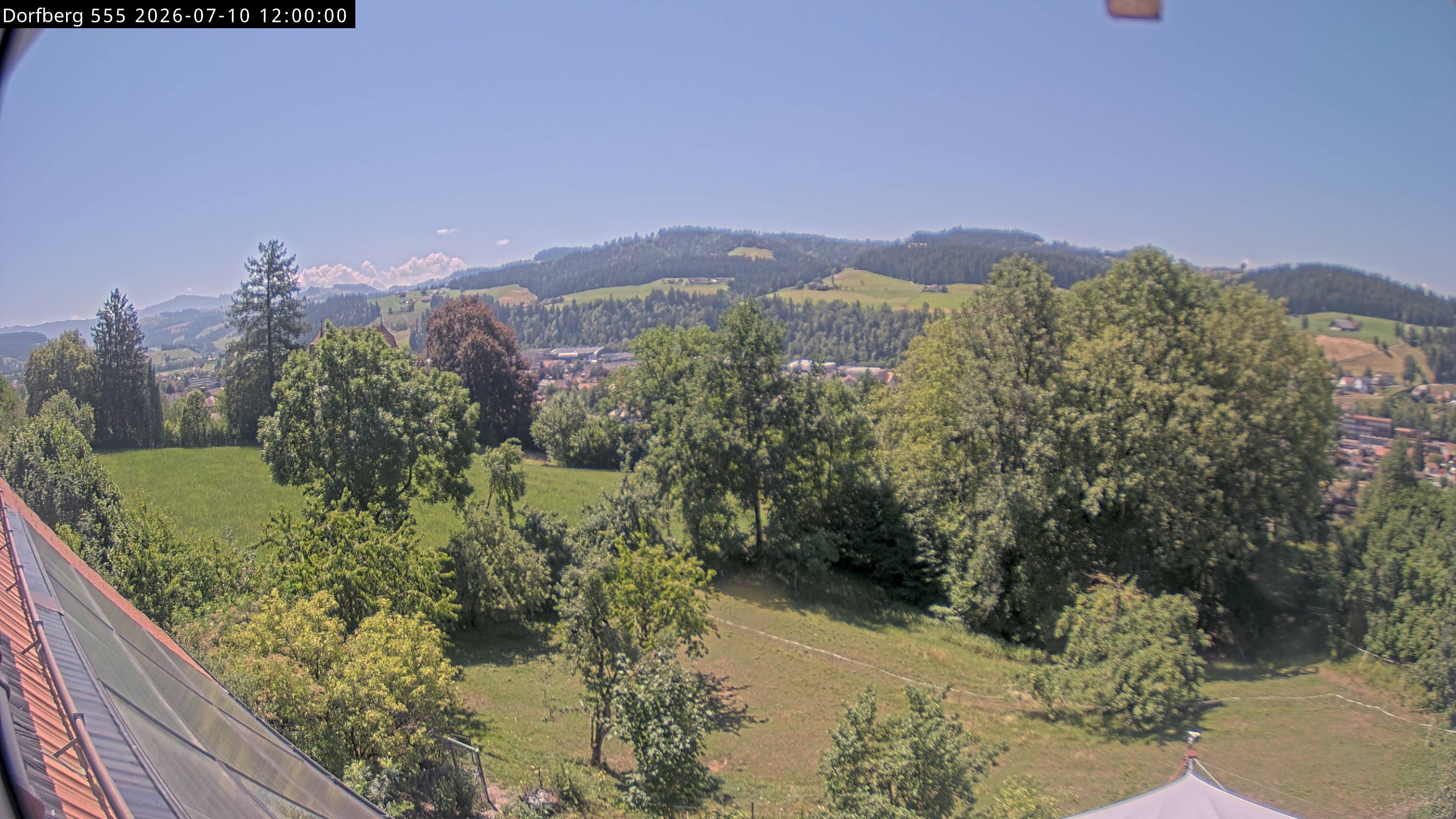 Webcam-Bild: Aussicht vom Dorfberg in Langnau 20260710-120000