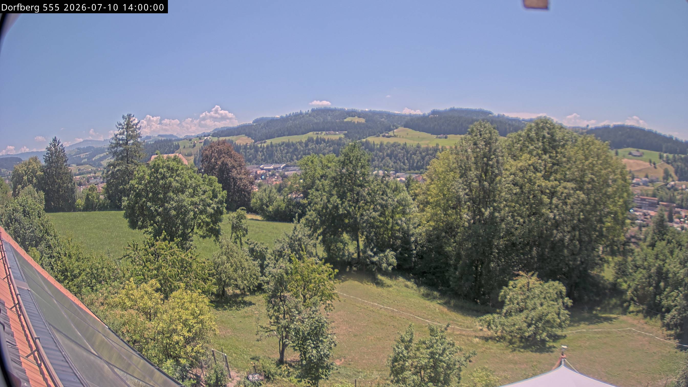 Webcam-Bild: Aussicht vom Dorfberg in Langnau 20260710-140000