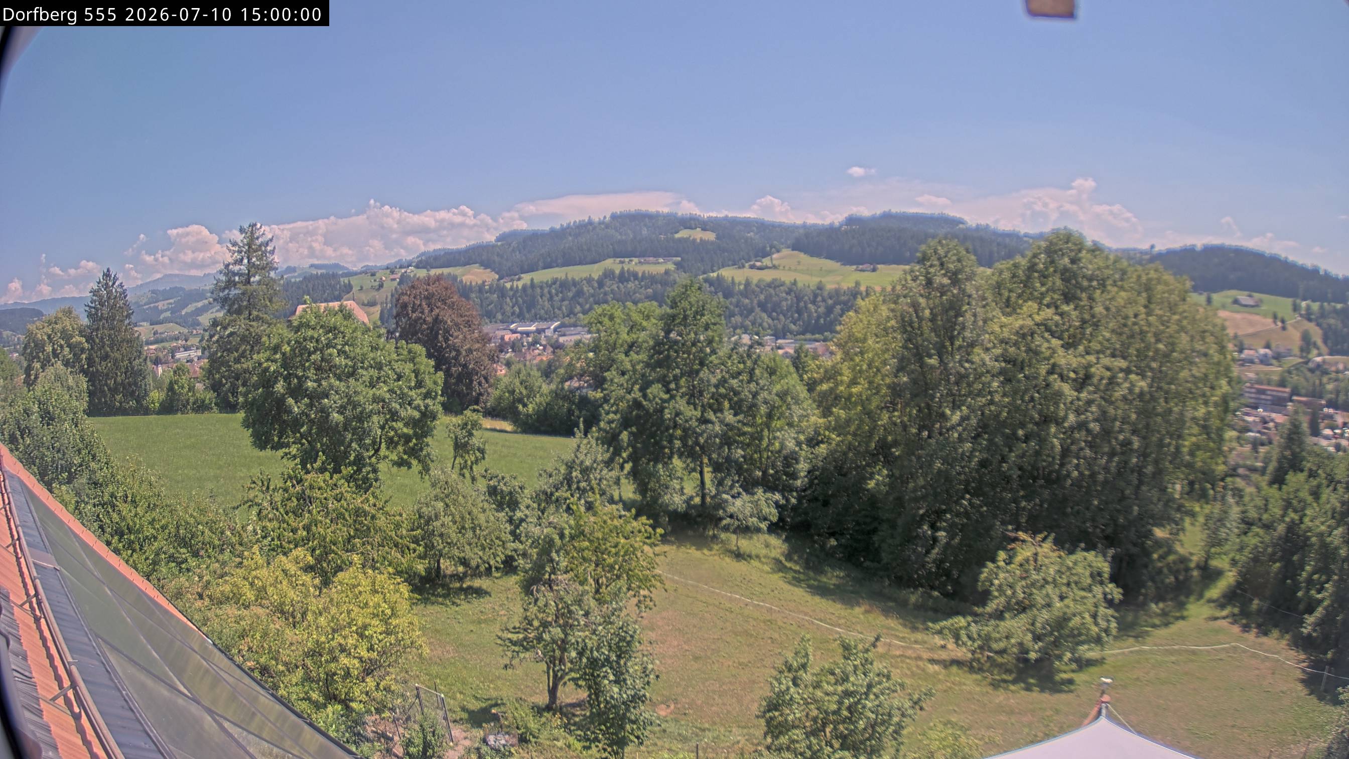 Webcam-Bild: Aussicht vom Dorfberg in Langnau 20260710-150000