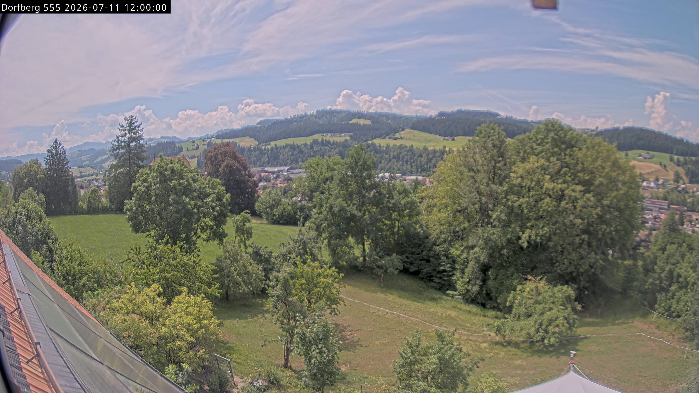 Webcam-Bild: Aussicht vom Dorfberg in Langnau 20260711-120000