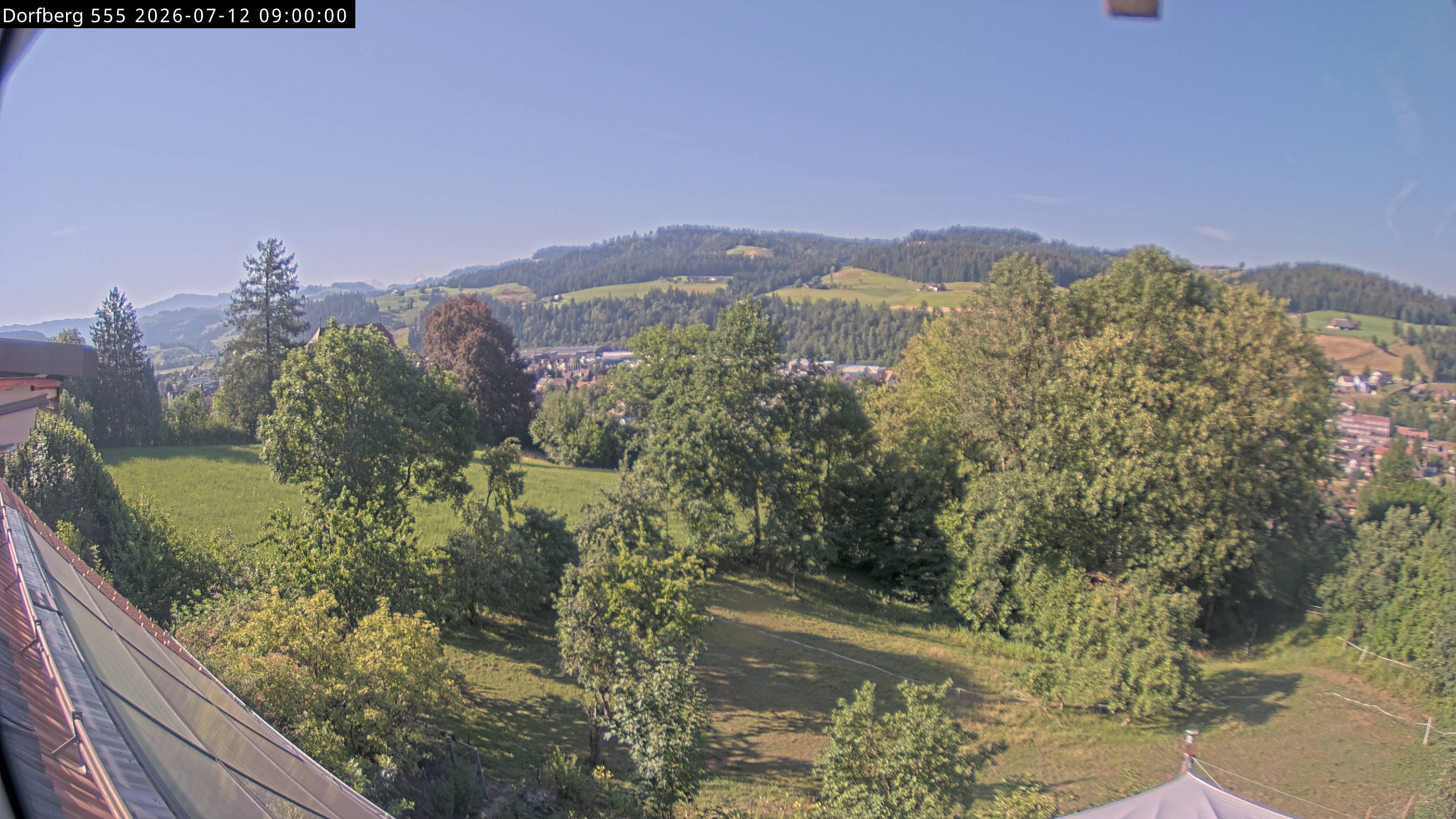 Webcam-Bild: Aussicht vom Dorfberg in Langnau 20260712-090000