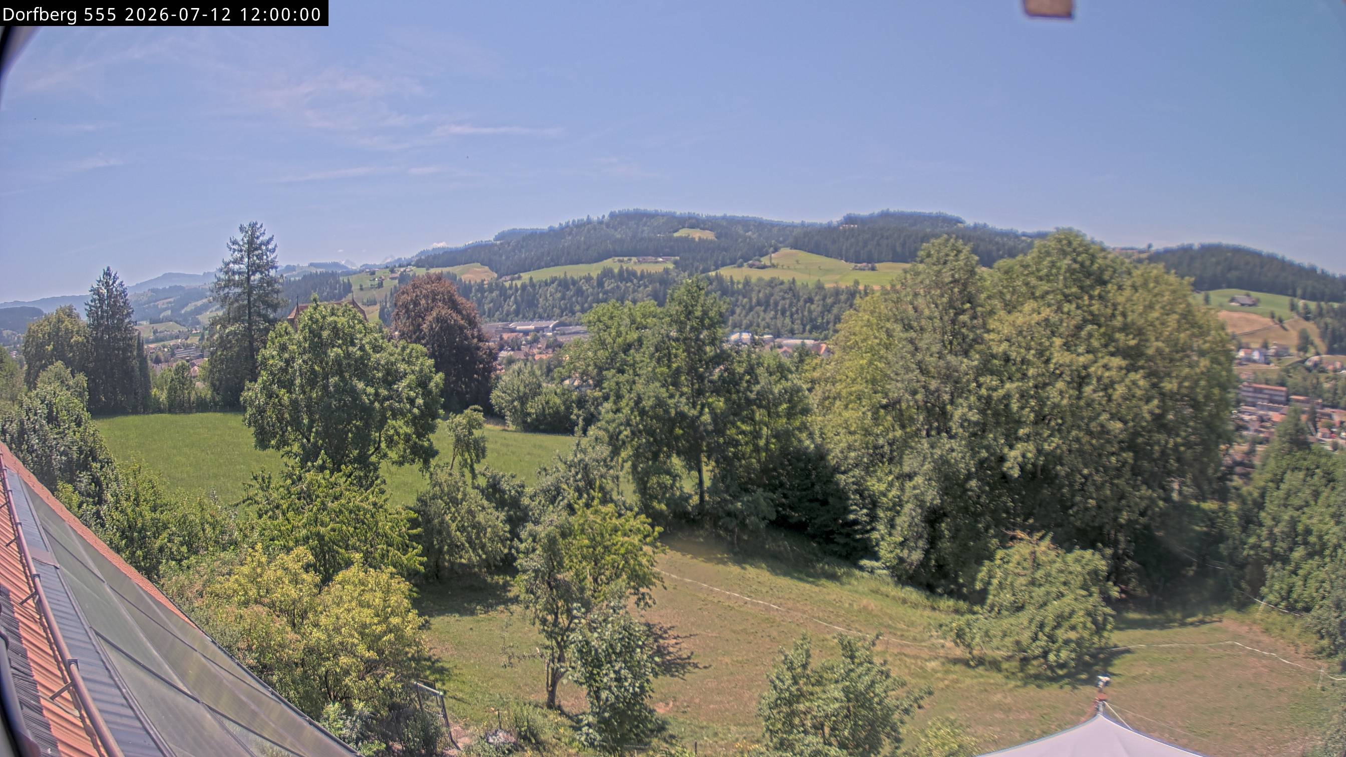Webcam-Bild: Aussicht vom Dorfberg in Langnau 20260712-120000